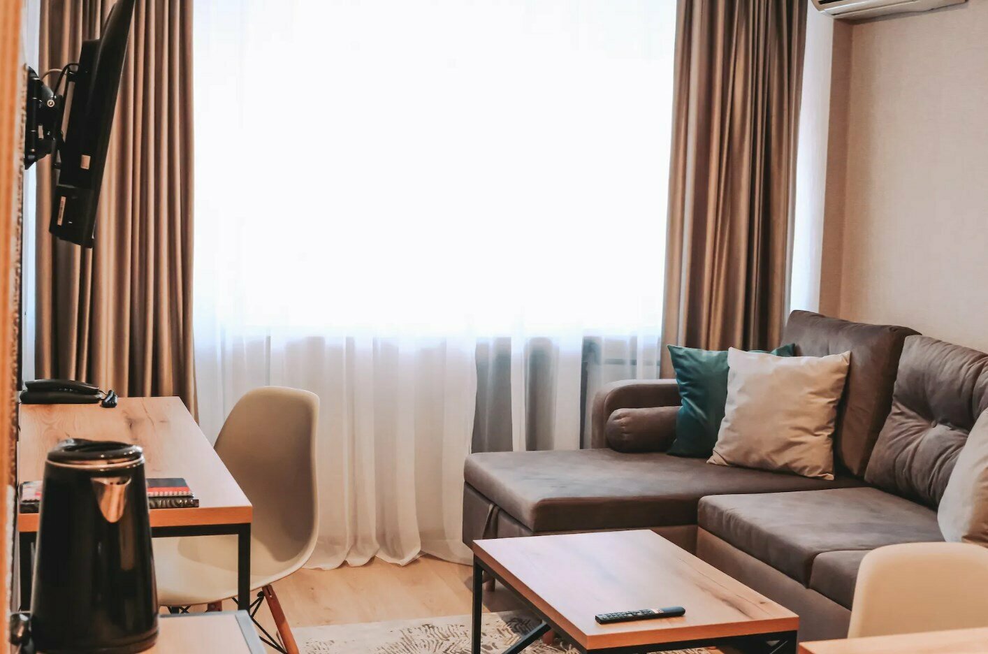 ЛЮКС ЛОФТ (нельзя с животными)