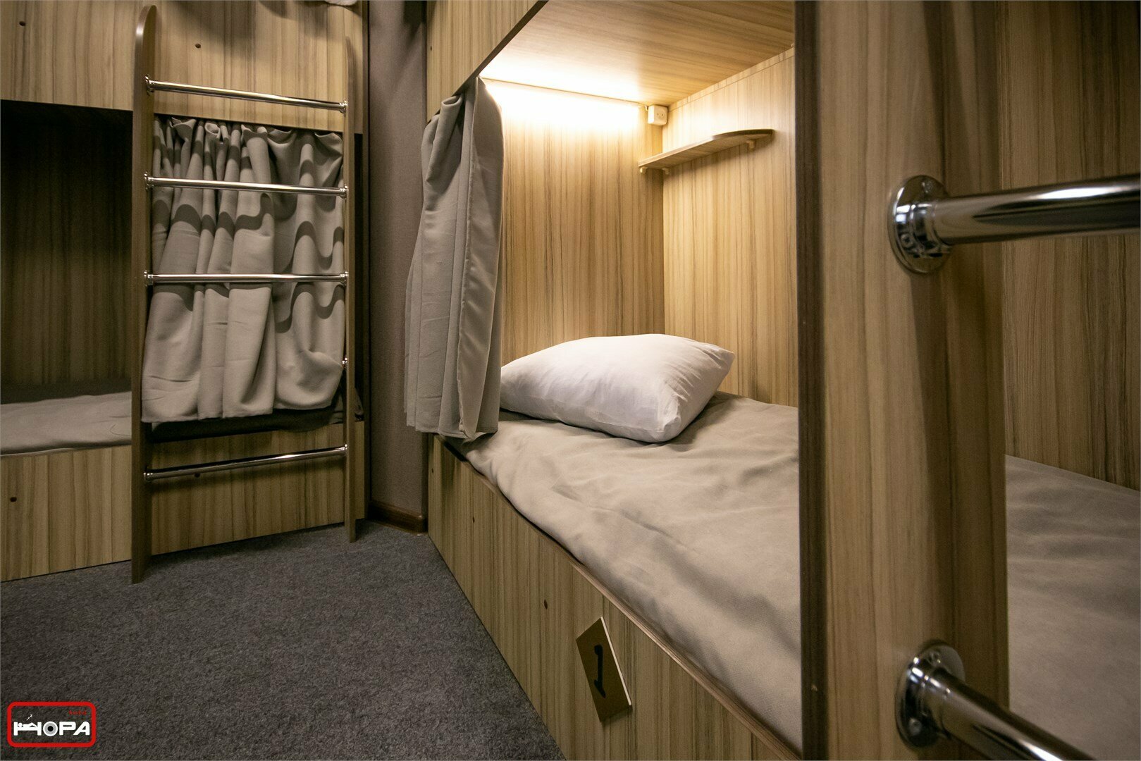 Восьмиместный женский номер