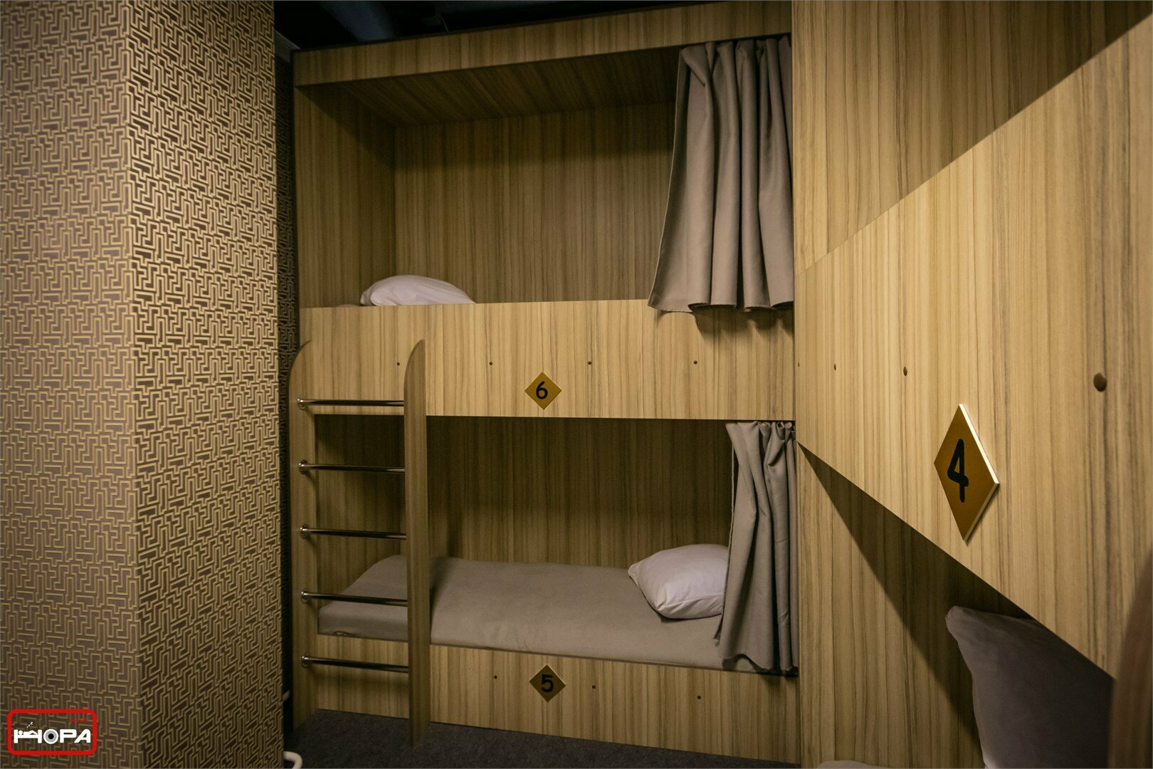 Восьмиместный женский номер