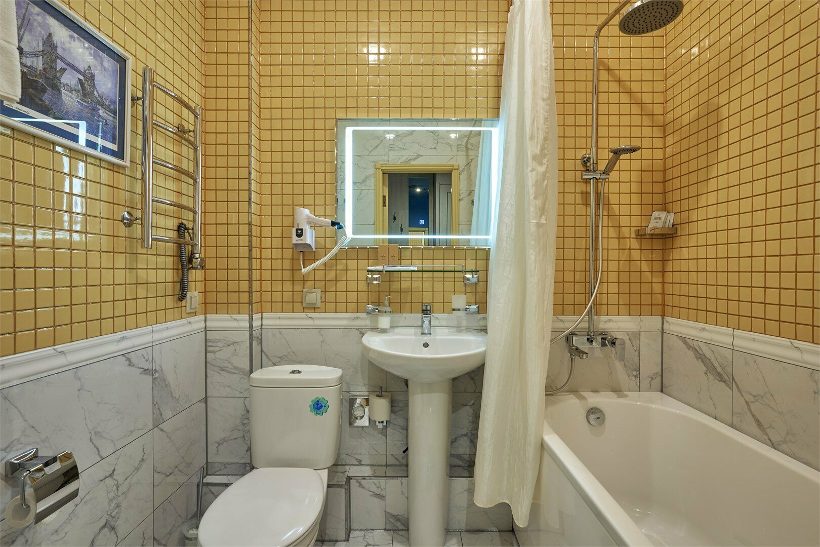 Джуниор сюит+ ( с ванной)