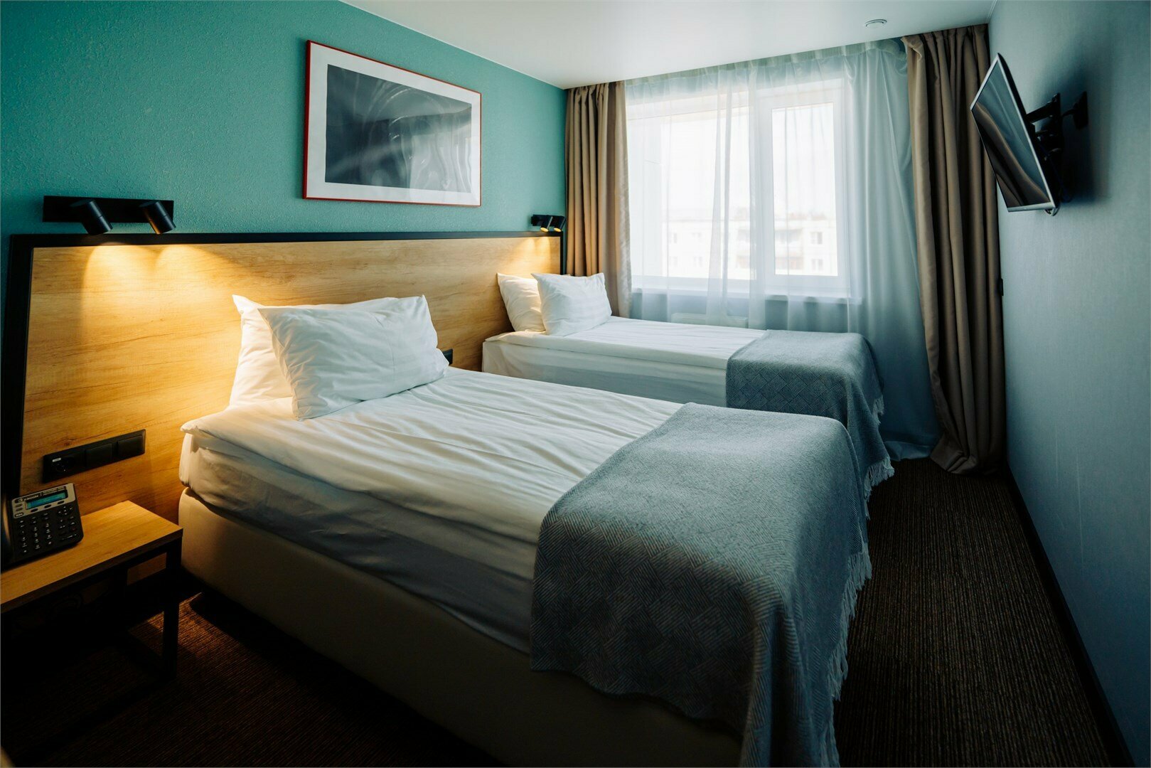 Просторный двухместный номер с 2 отдельными кроватями