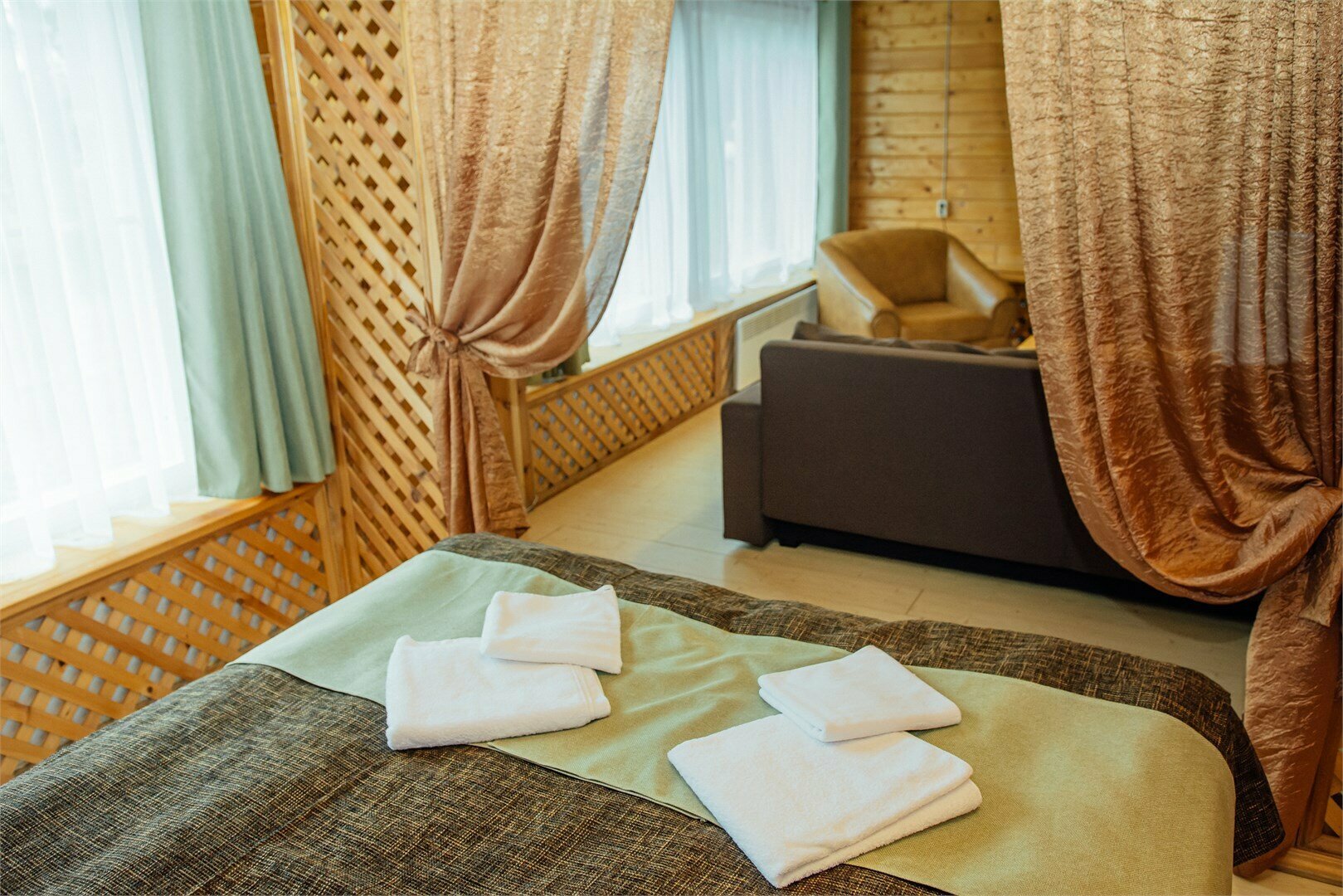 Улучшенный двухместный номер с видом на озеро