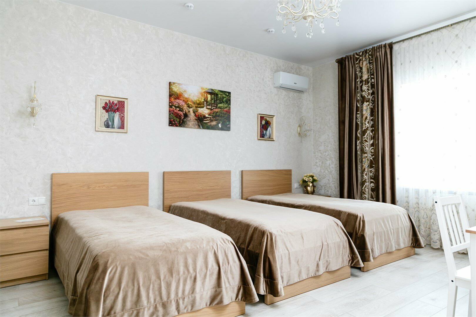 Классический  люкс с 3-мя односпальными кроватями