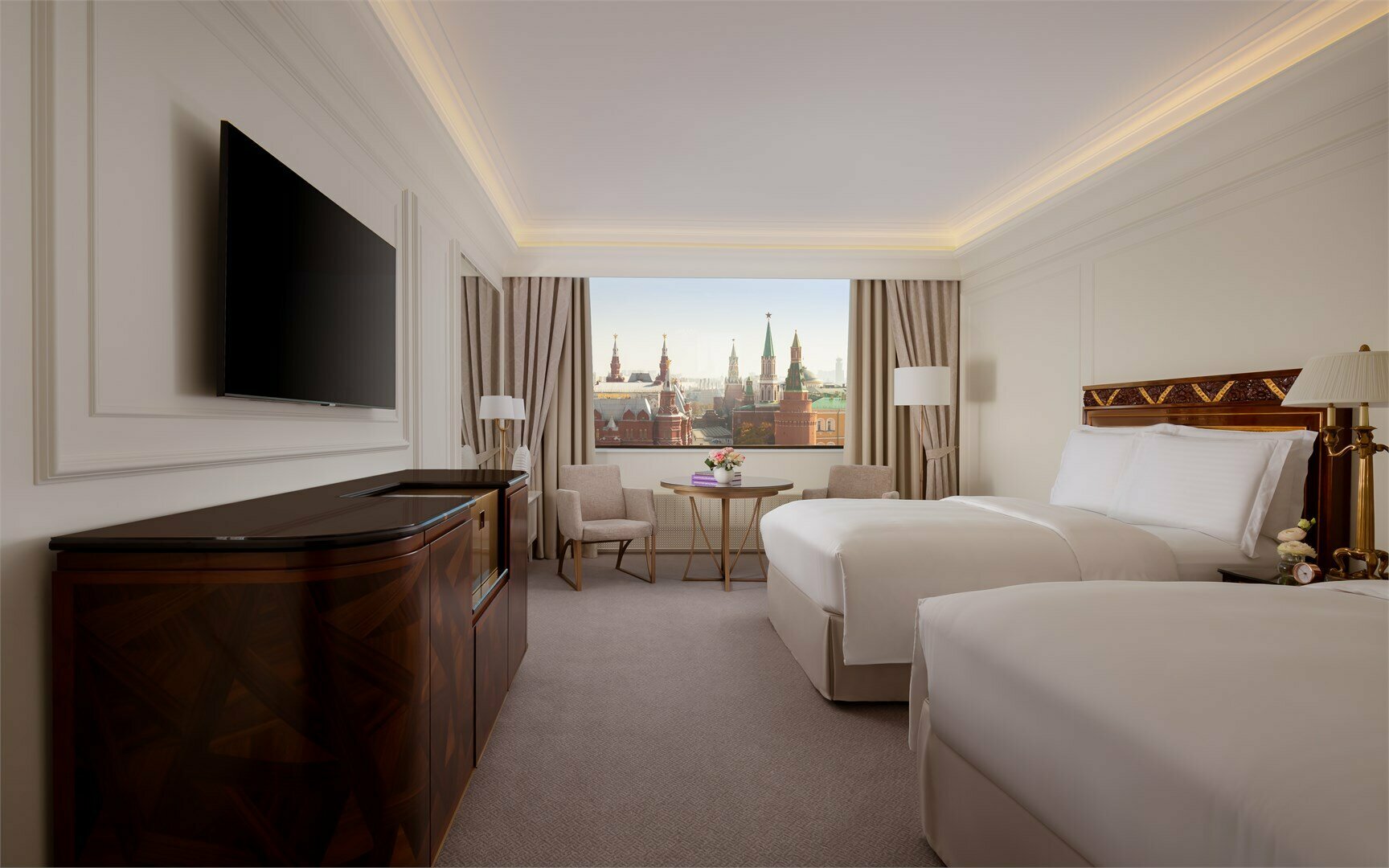 Клубный номер с видом на Красную площадь с двумя кроватями Double и доступом в The Carlton Club