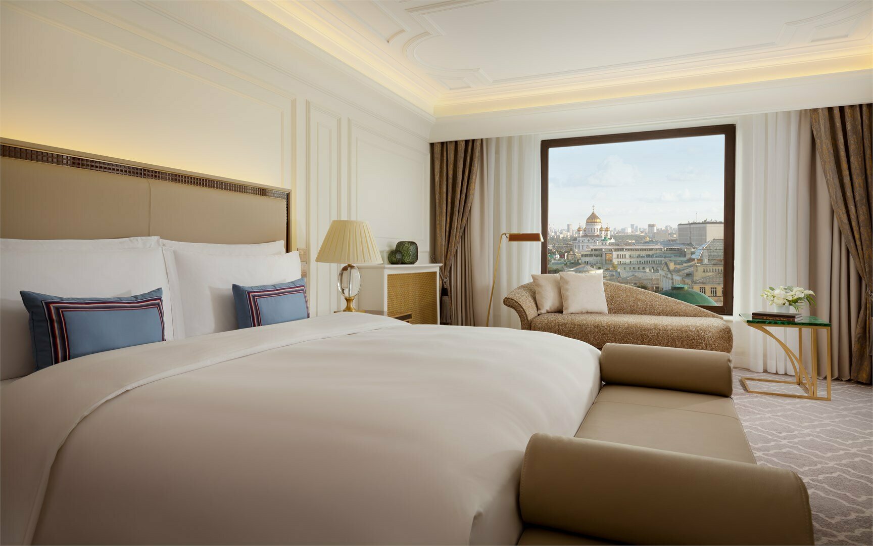 Люкс Третьяков с доступом в The Carlton Club