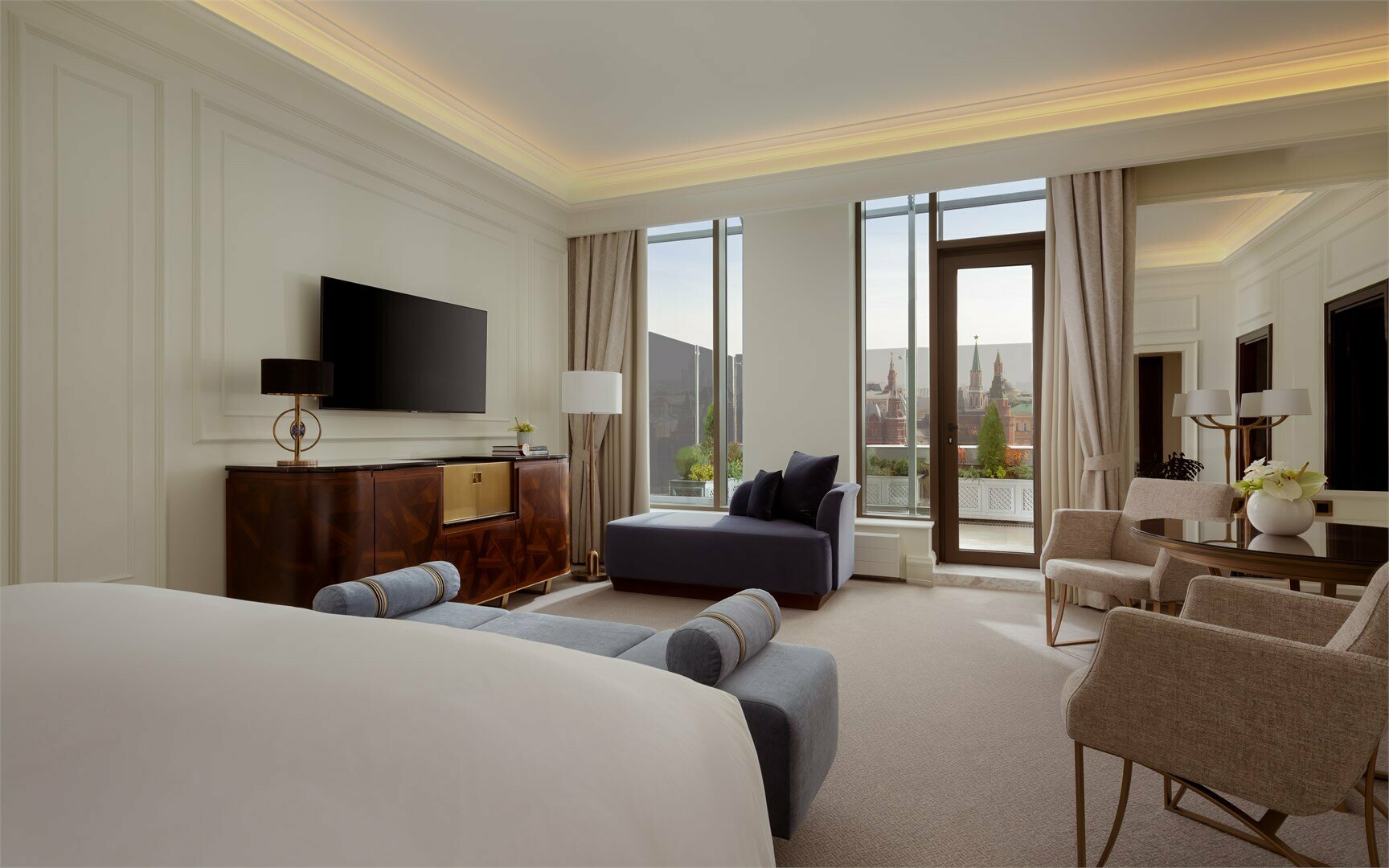 Клубный номер с террасой с одной кроватью King и доступом в The Carlton Club