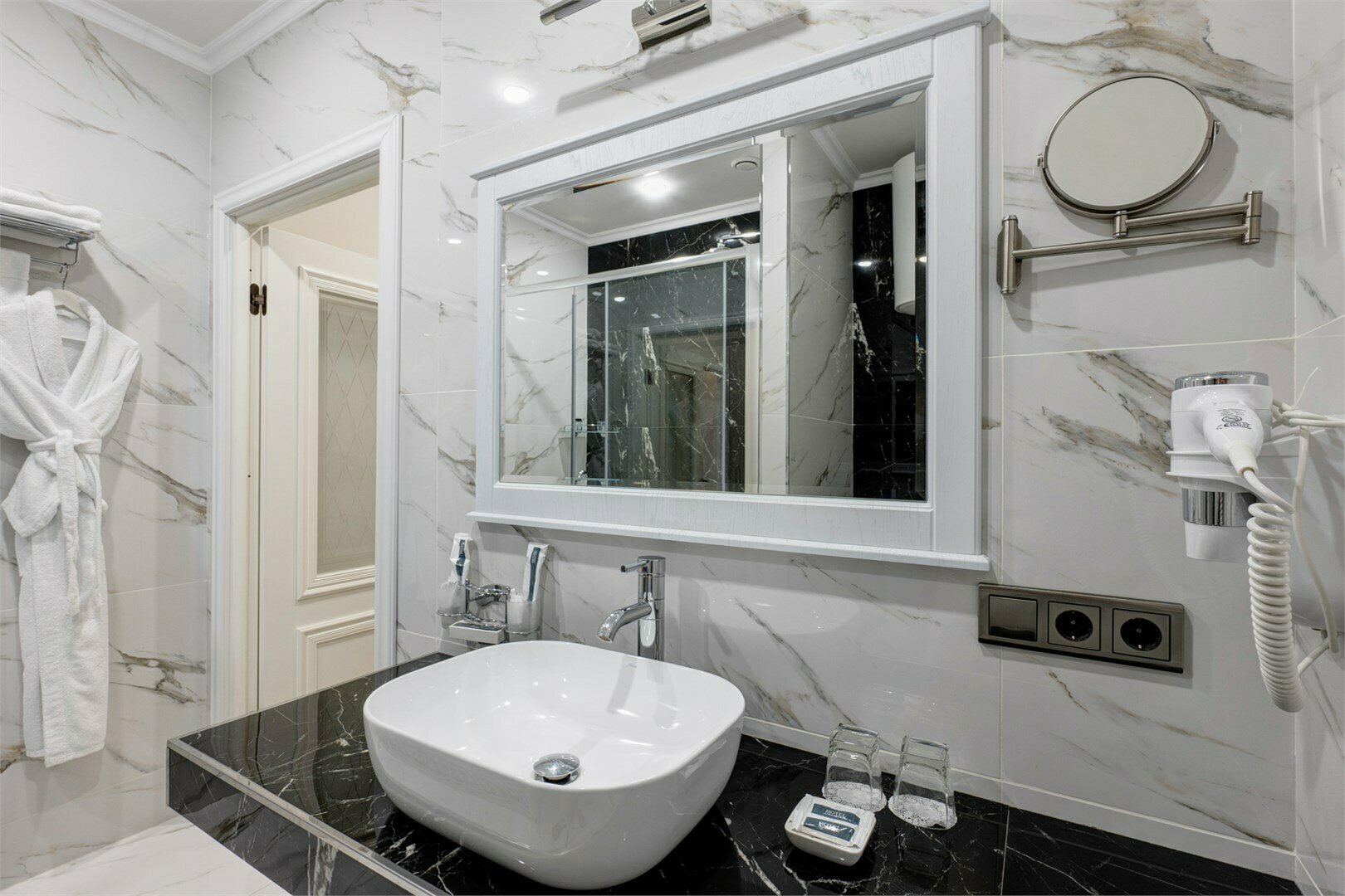 Улучшенный Люкс