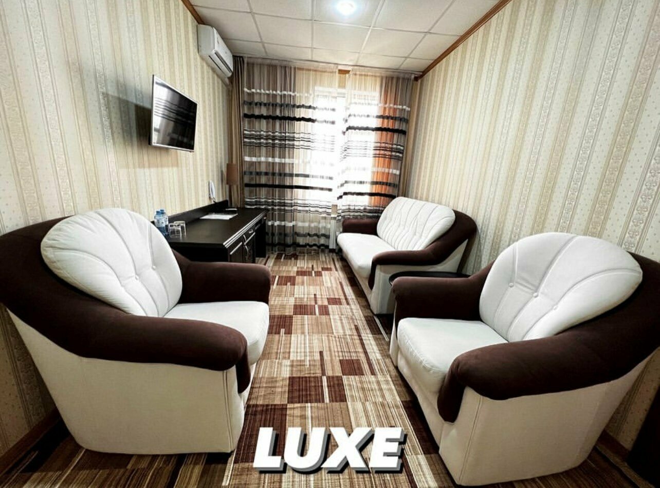 LUXE