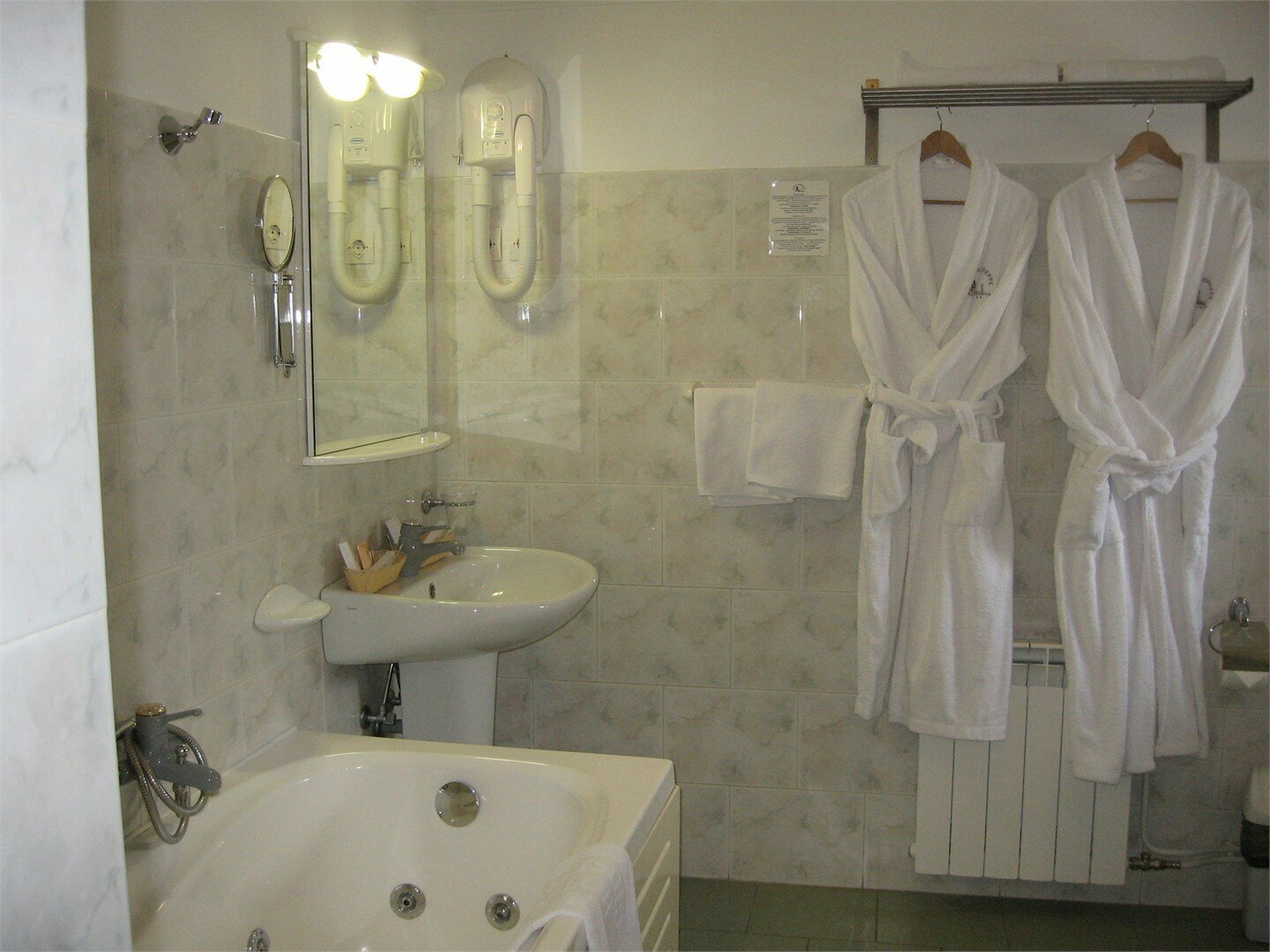 Двухместный номер с 2 двуспальными кроватями