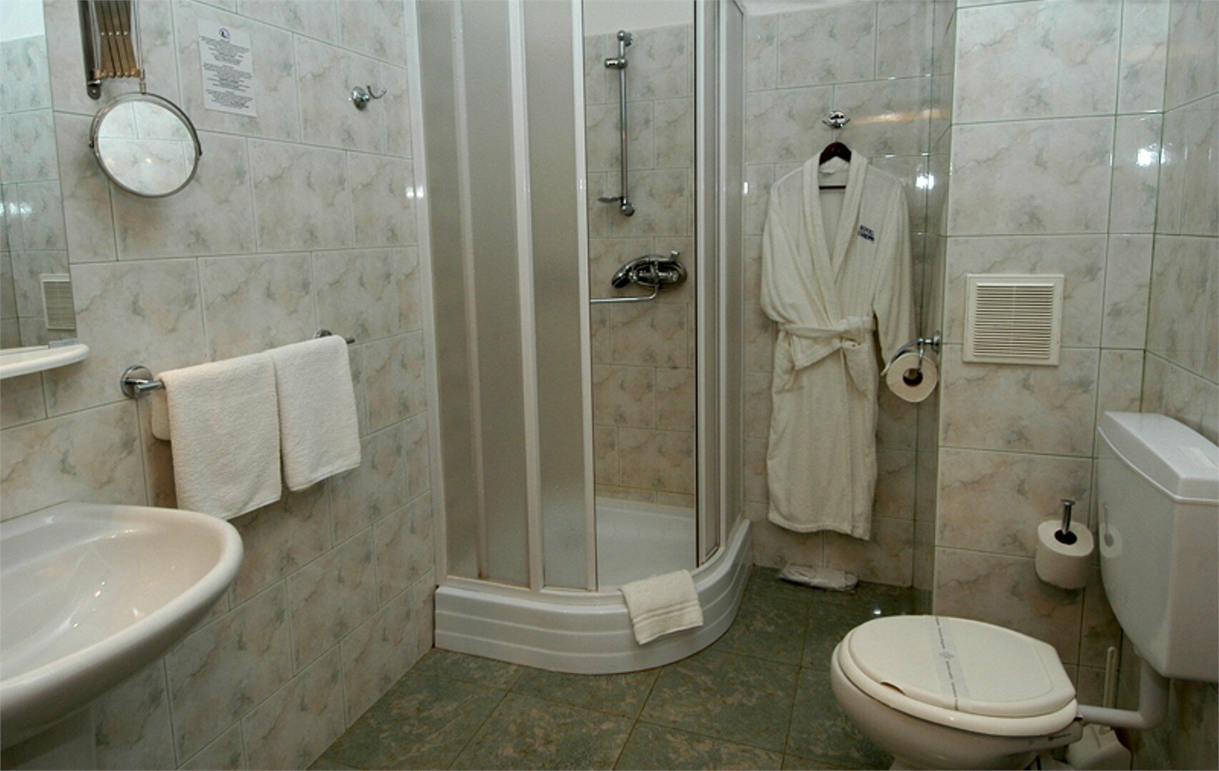 Большой двухместный номер с 1 кроватью