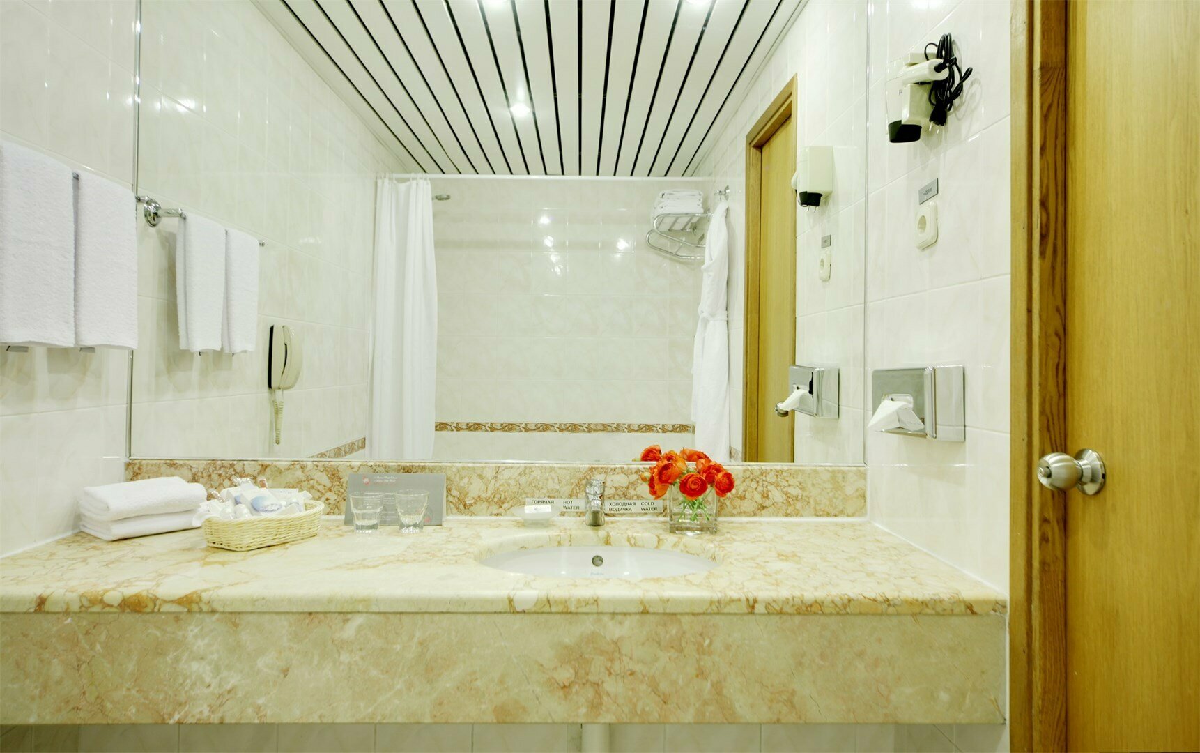 Стандарт с двумя односпальными кроватями