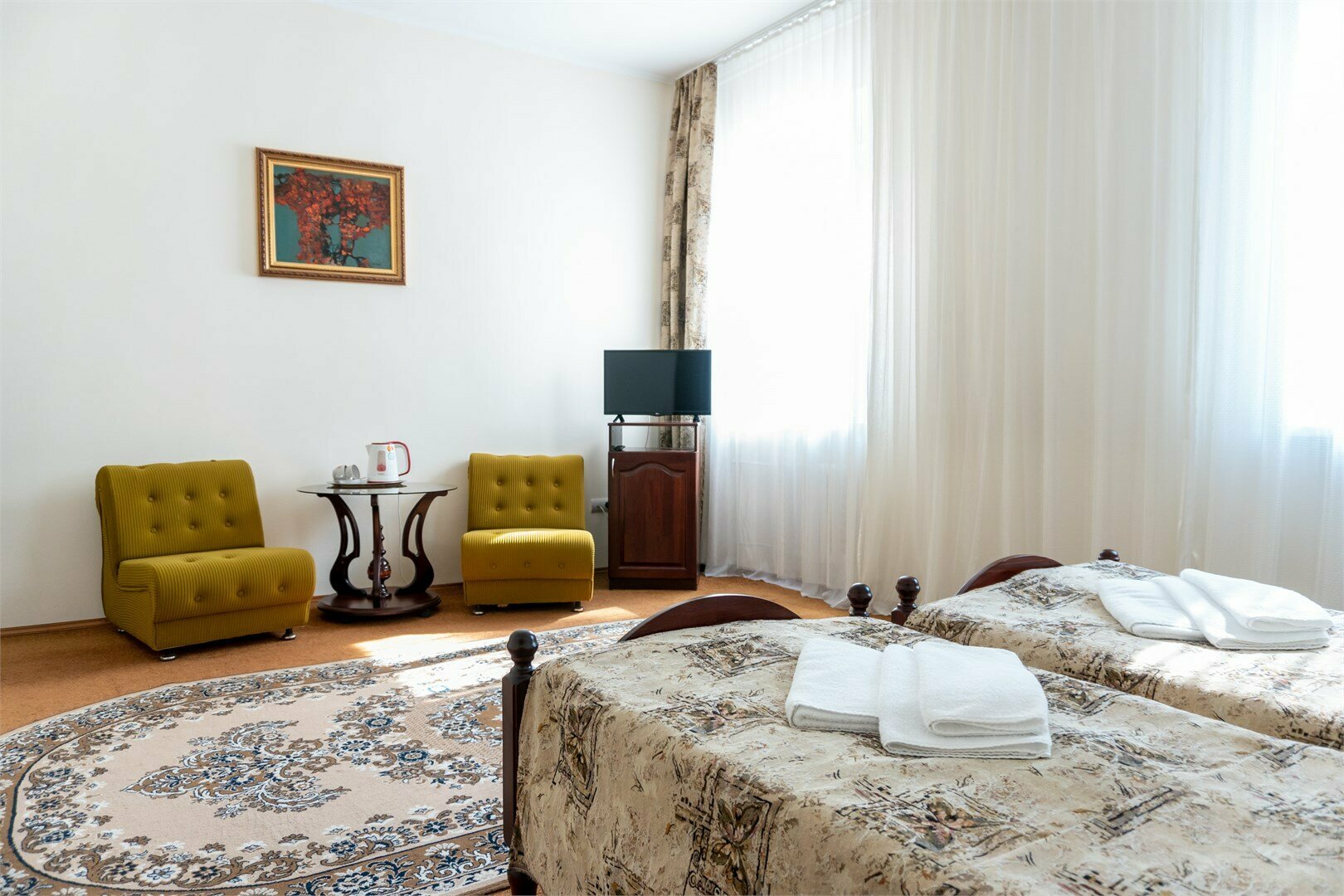 Улучшенный двухместный номер с 2 отдельными кроватями