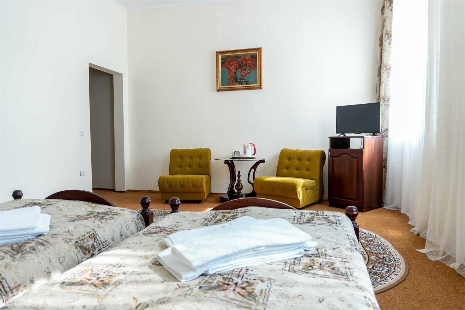 Улучшенный двухместный номер с 2 отдельными кроватями