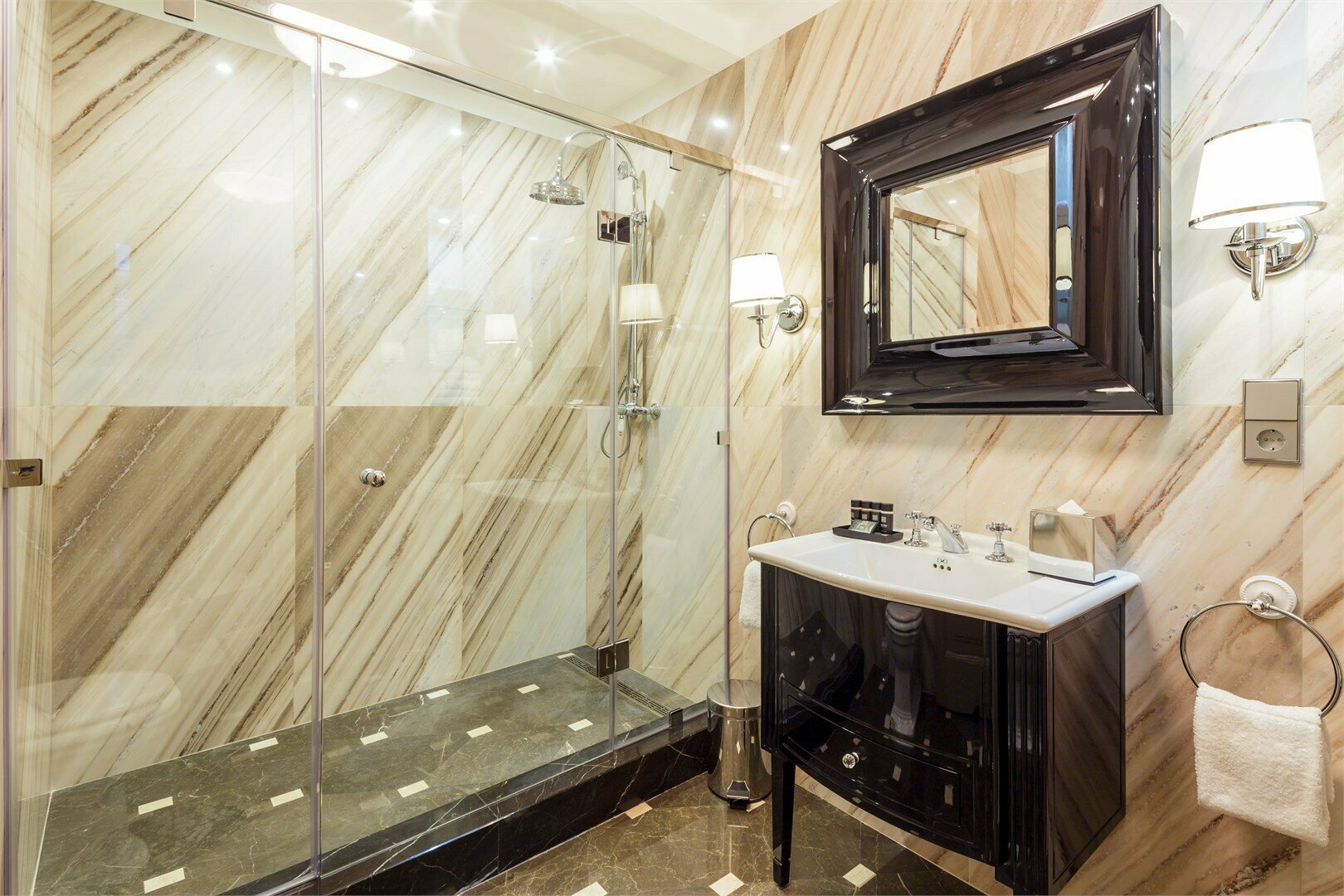 Президентский Сюит с 1 кроватью King- size с  Панорамным видом