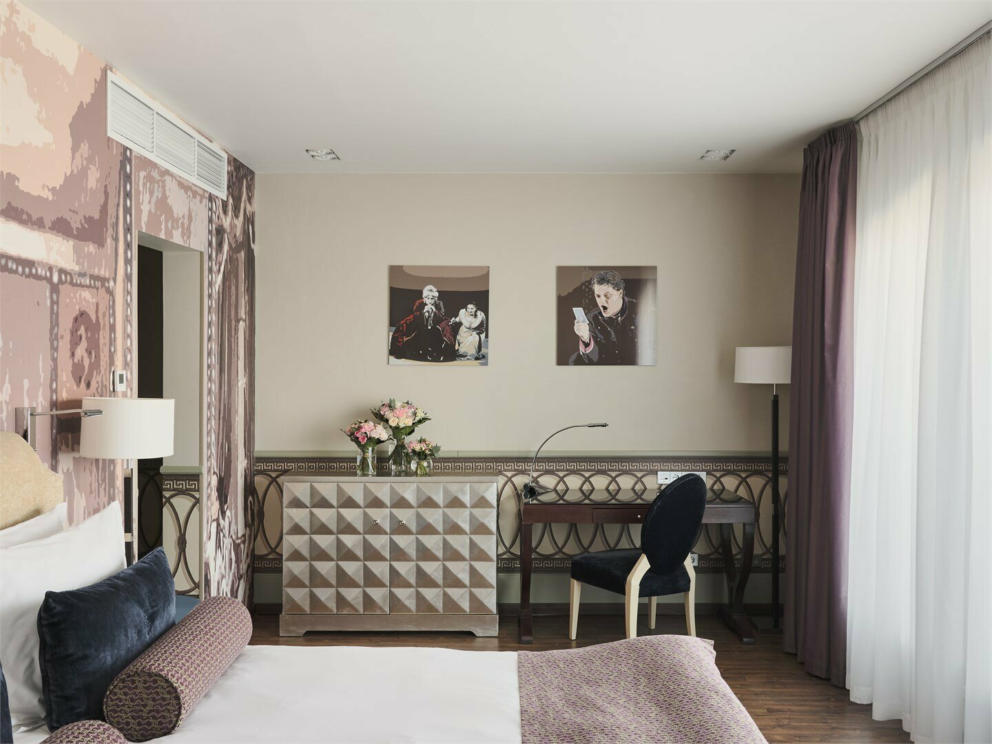 Полулюкс с террасой с 1 кроватью King- size вид на Санкт-Петербург