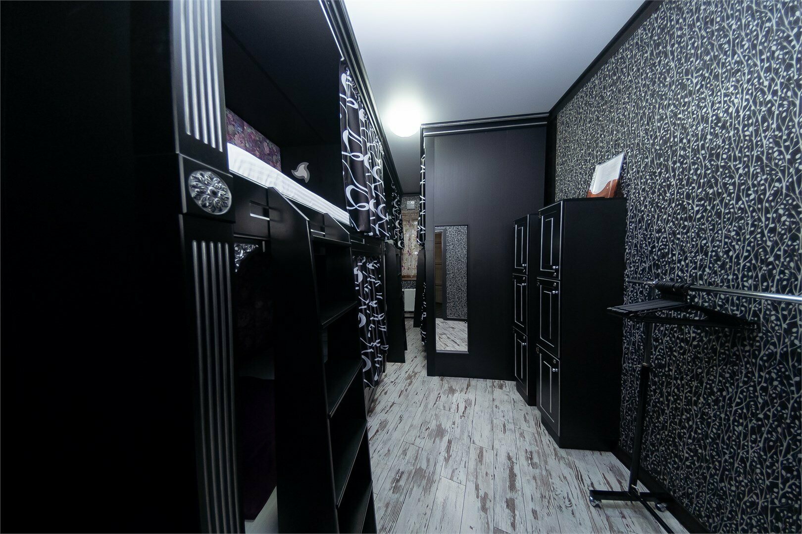 Место на двухъярусной кровати в общем 6-местном номере №3 для женщин