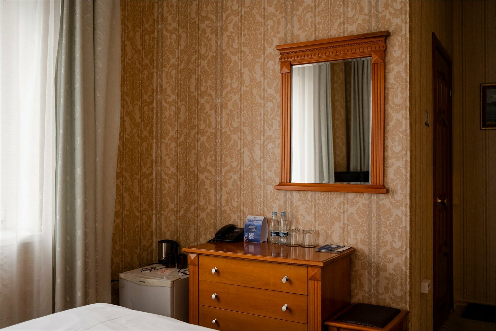 Двухместный эконом с одной двуспальной кроватью (Дополнительный корпус "Маячок" без лифта)