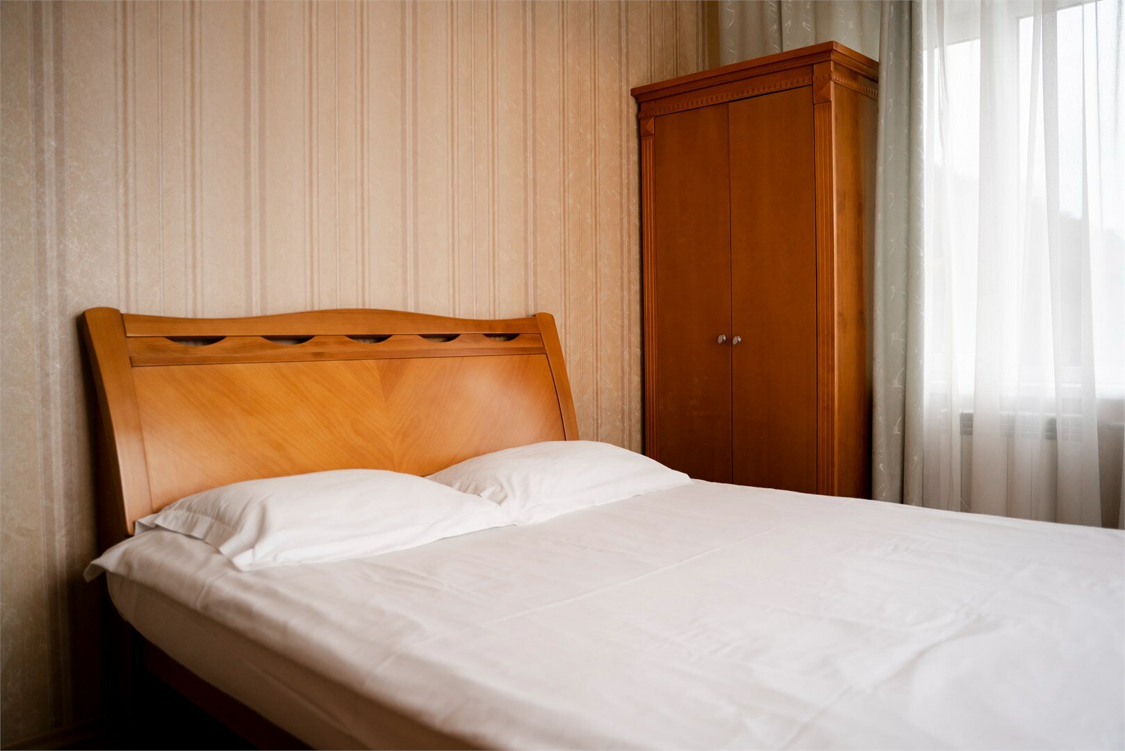 Двухместный эконом с одной двуспальной кроватью (Дополнительный корпус "Маячок" без лифта)