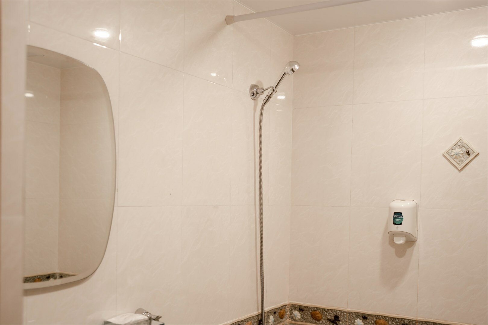 Двухместный эконом с одной двуспальной кроватью (Дополнительный корпус "Маячок" без лифта)