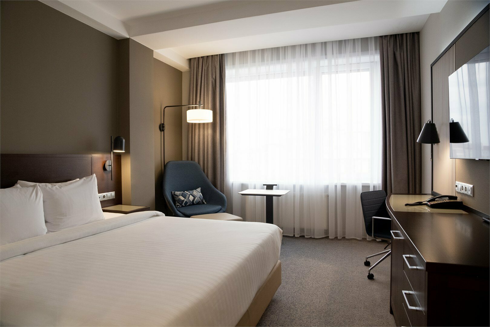 Deluxe Business King