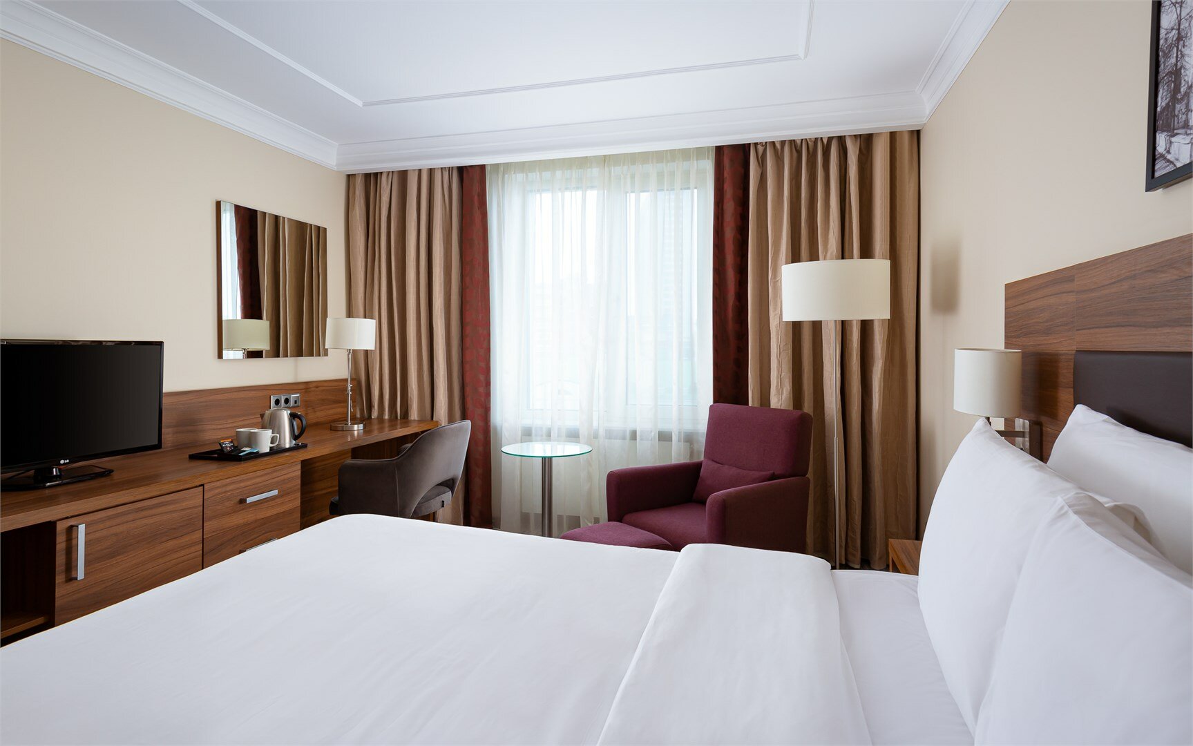 Стандартный номер с кроватью размера "queen-size" для маломобильных граждан