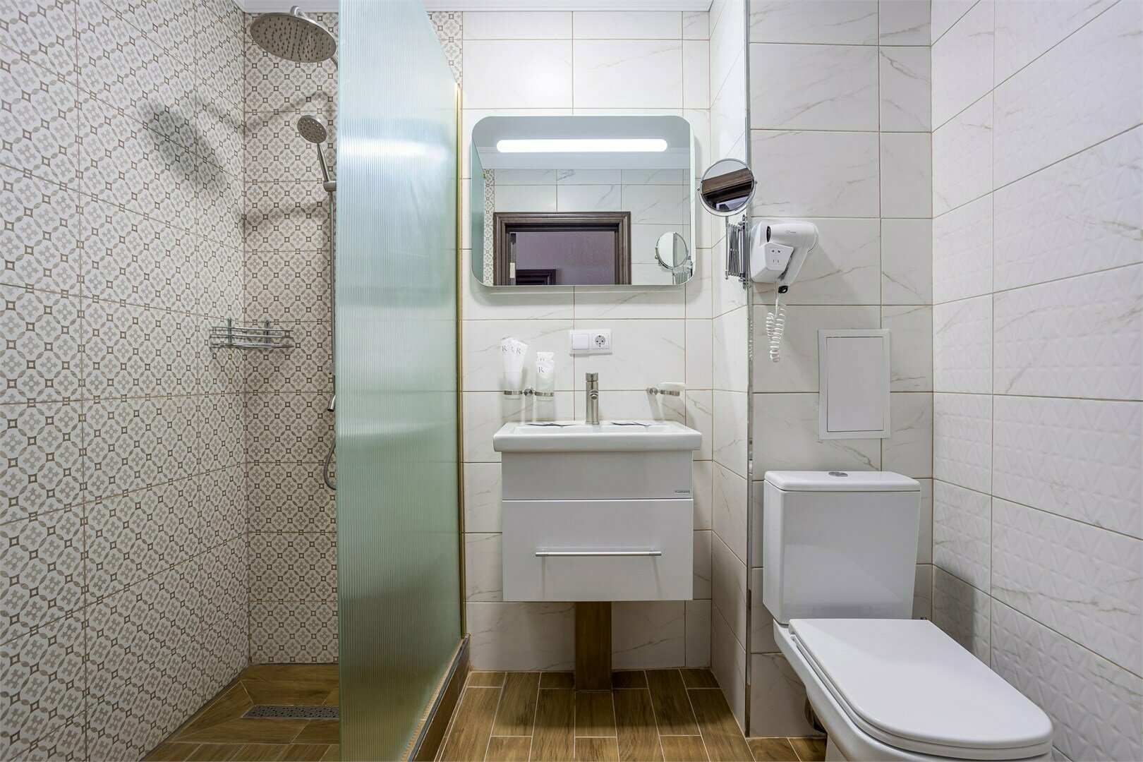 Сonnected rooms with balcony