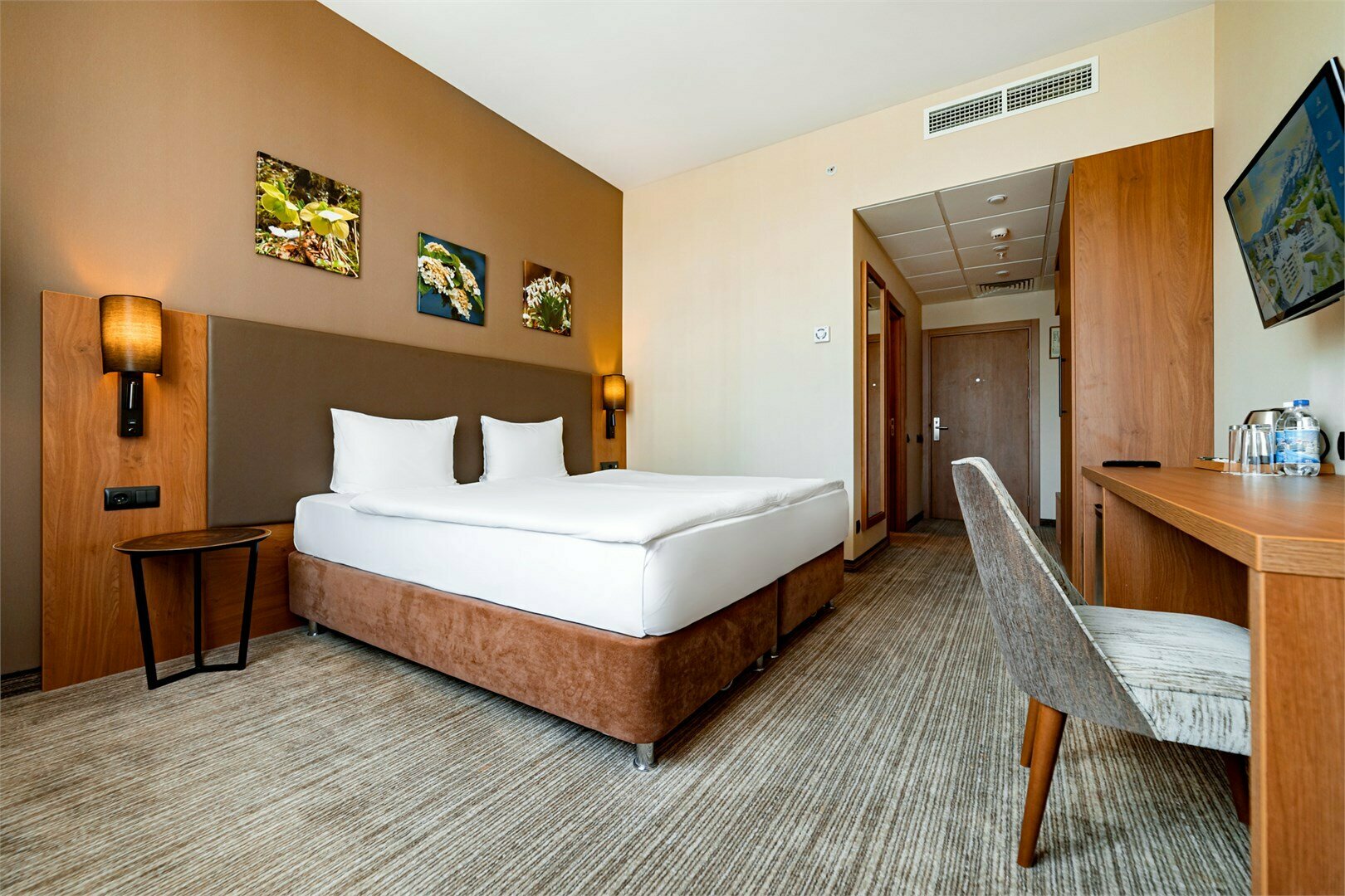 Стандарт с 1 двуспальной кроватью