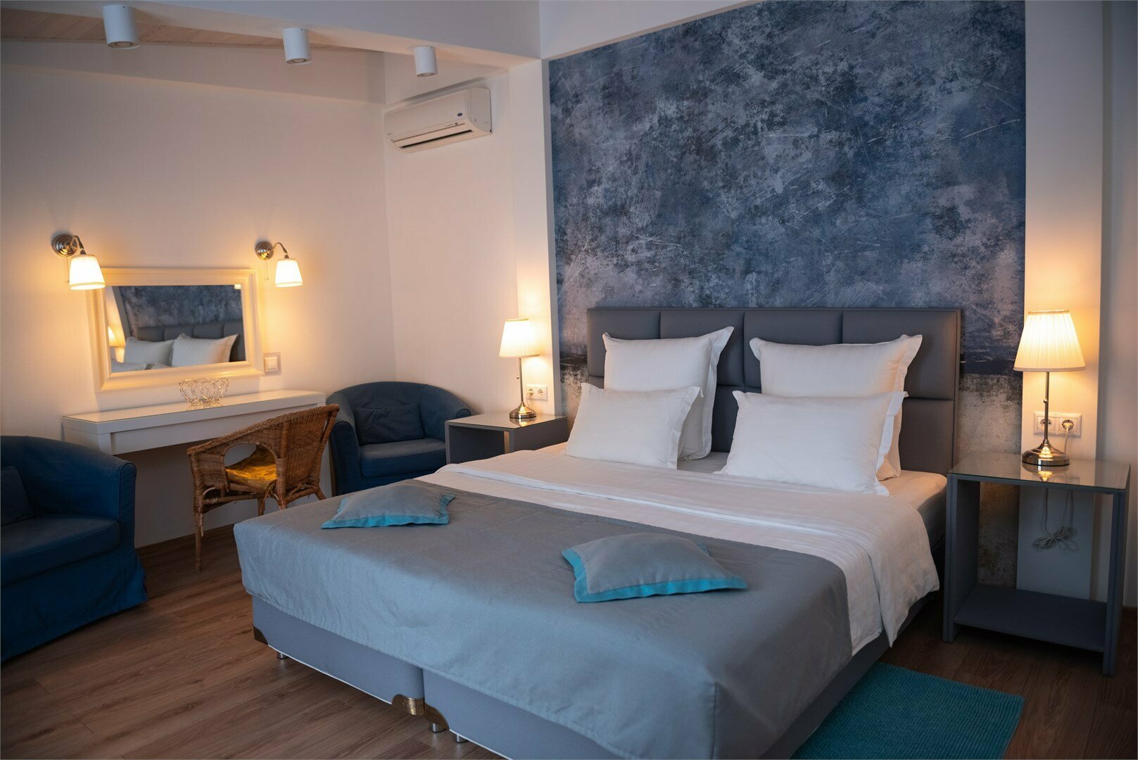 Стандарт без доп. места (Mountain-land view)