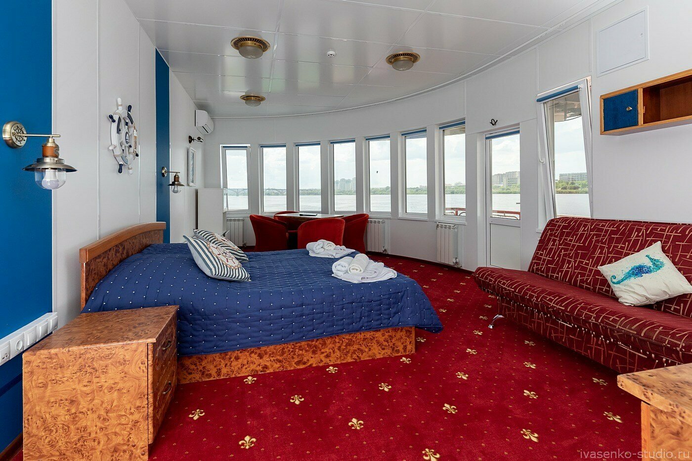 Люкс (Suite)  с видом на реку