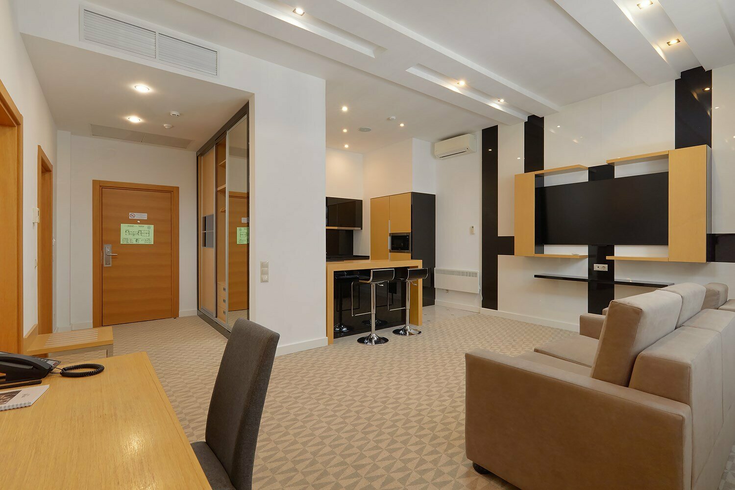 Двухкомнатные апартаменты с кухней