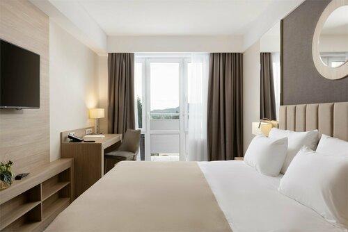 Улучшенный с балконом в Mayrveda