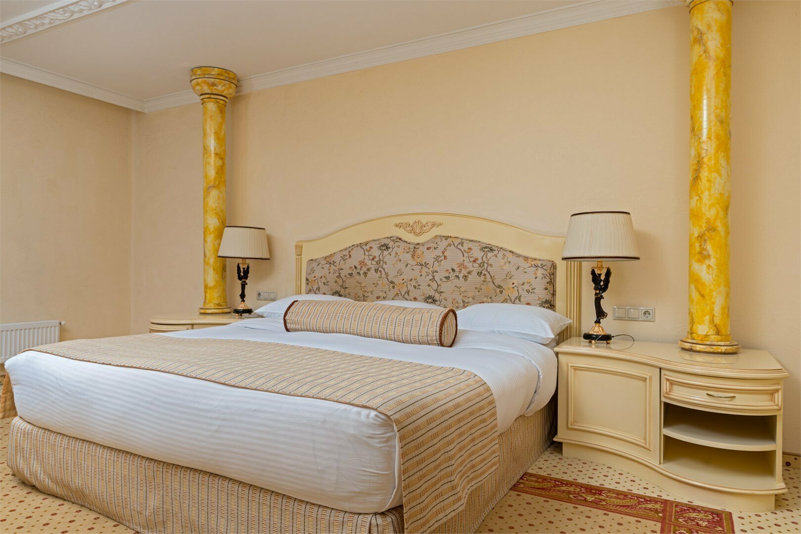 Джуниор сюит ДЕЛЮКС (с балконом)