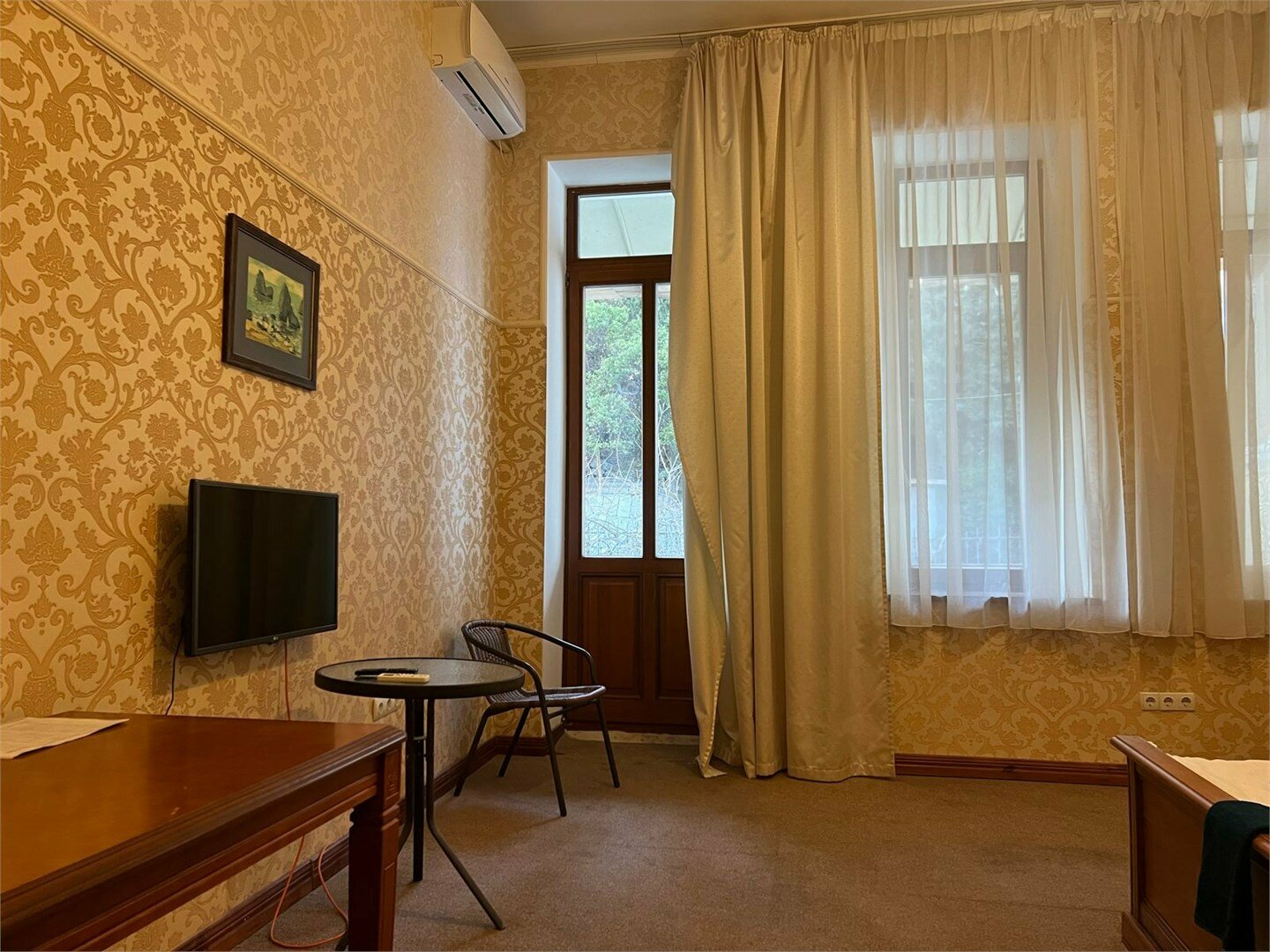 Стандарт  (вид на парк)