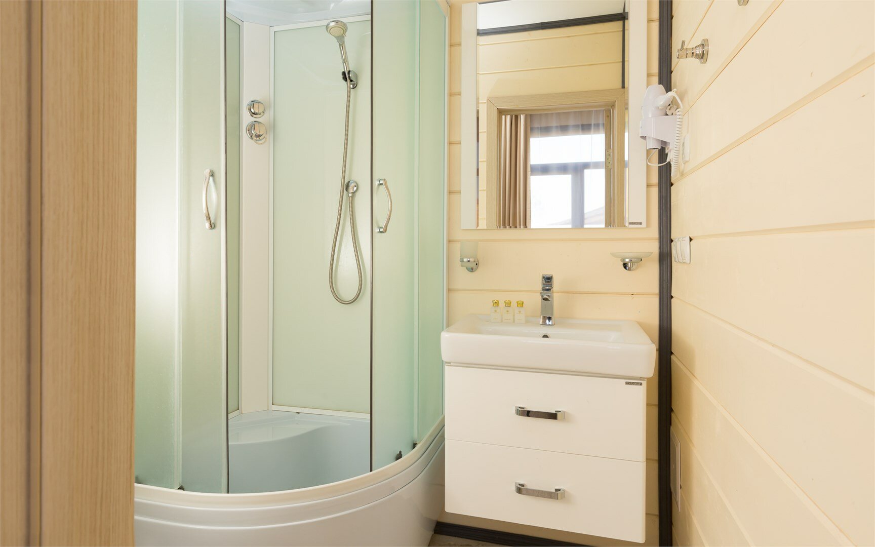 Комфорт двухкомнатный «Альпийская Деревня»