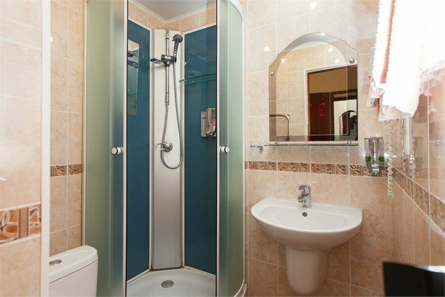 Эконом трехместный