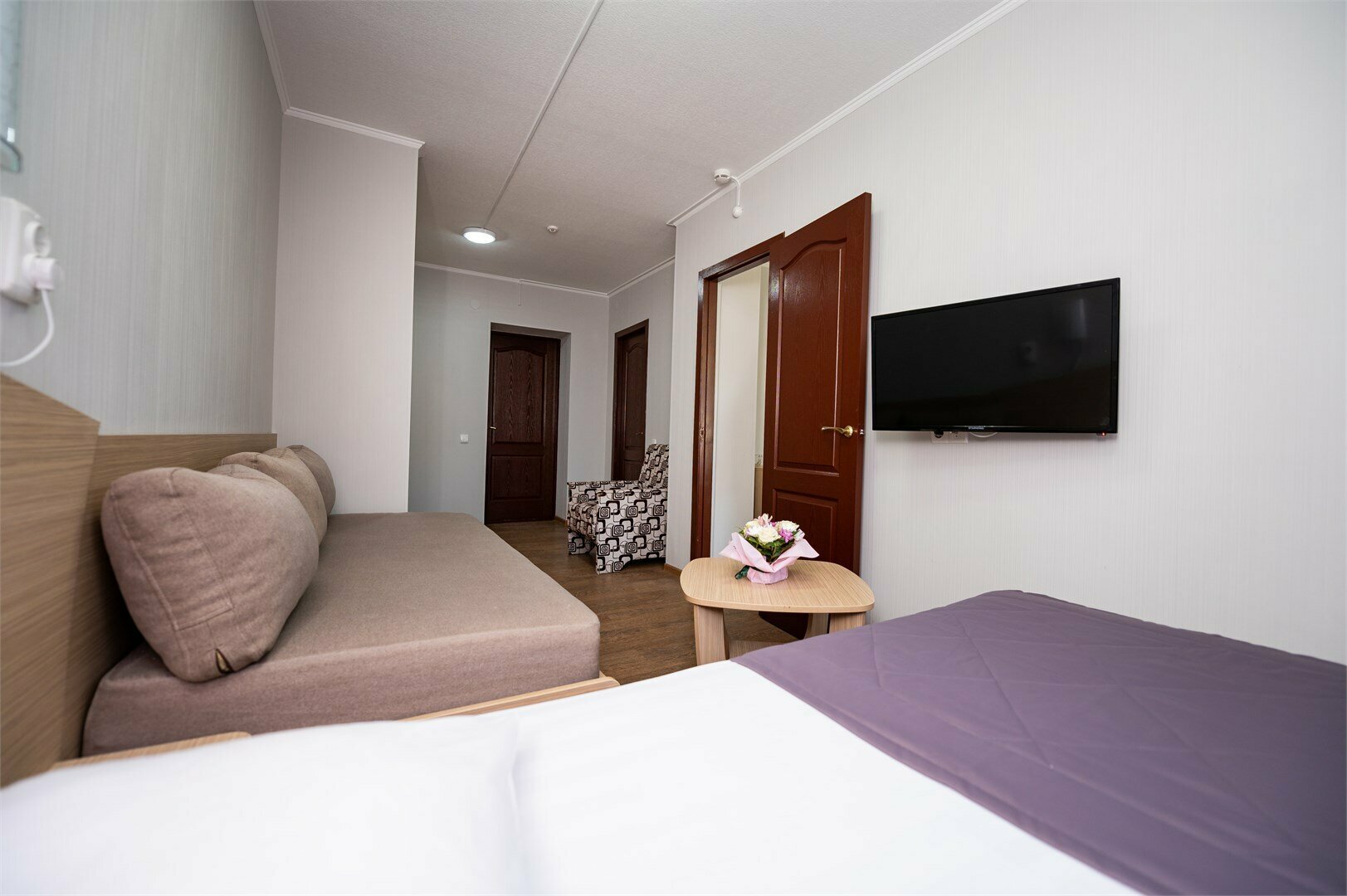 Двухкомнатный фэмили +