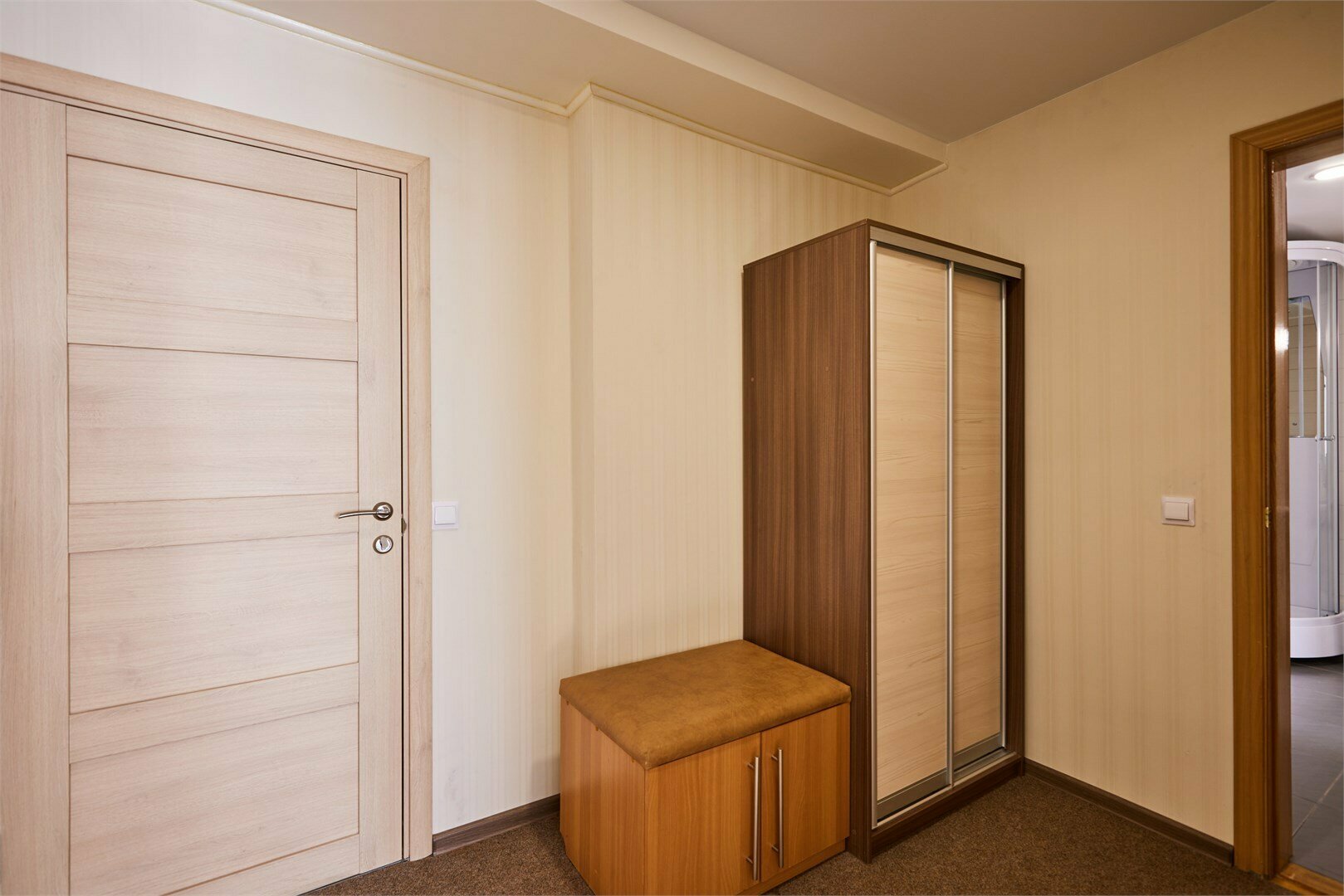 Двухкомнатный, двухместный номер для гостей с ограниченными физическими возможностями