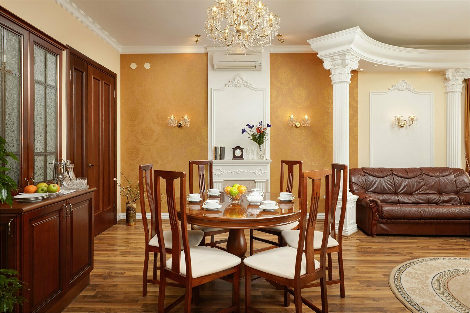 Сюит  трехкомнатный