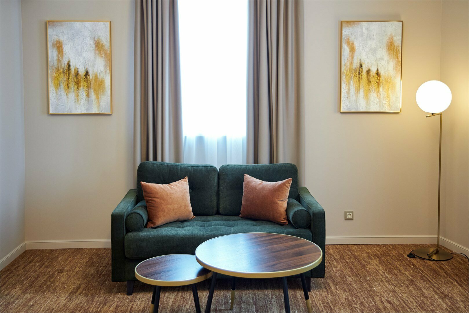 Двухкомнатный люкс с террасой | Вид на Неву