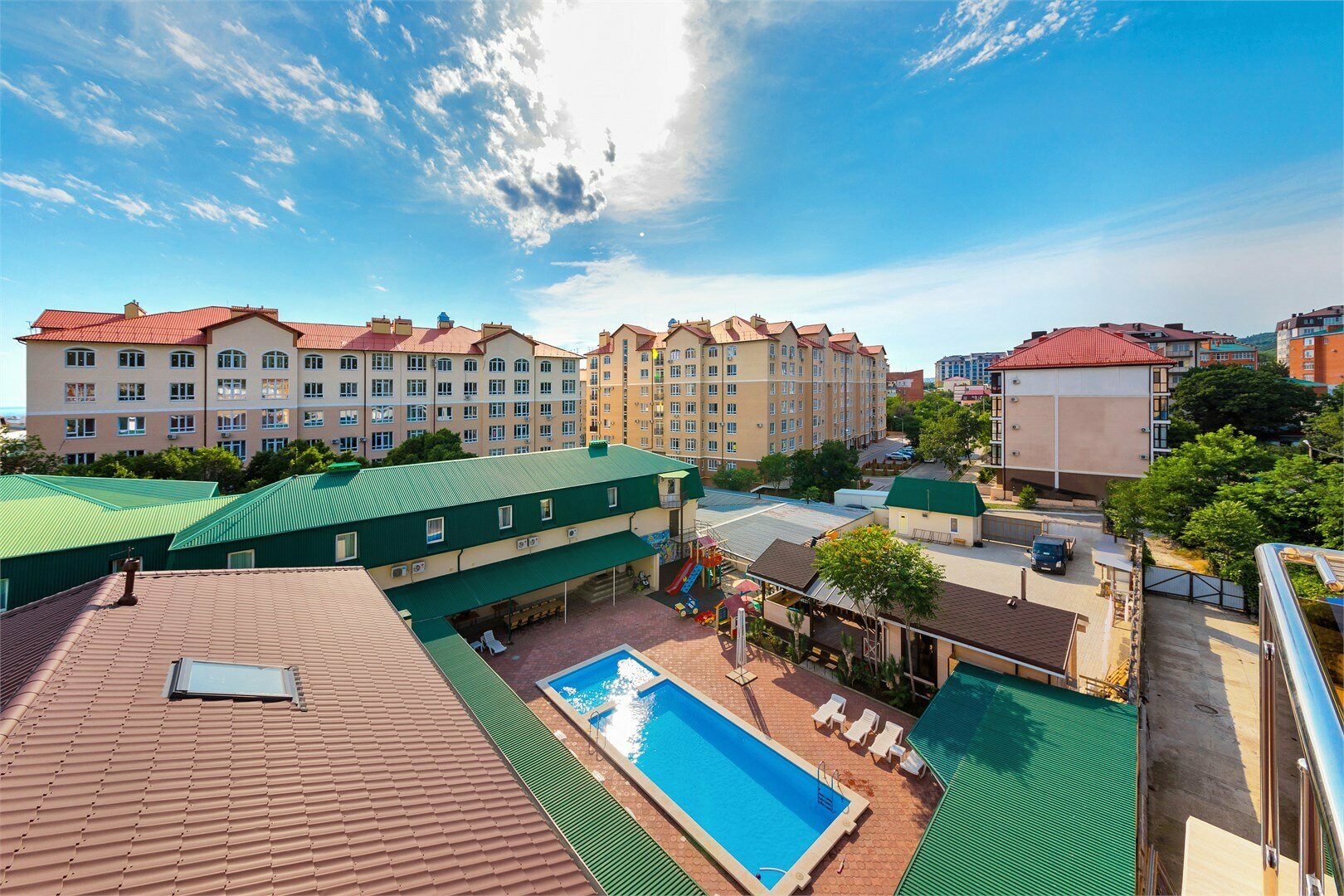 Семейный комфорт с видом на город