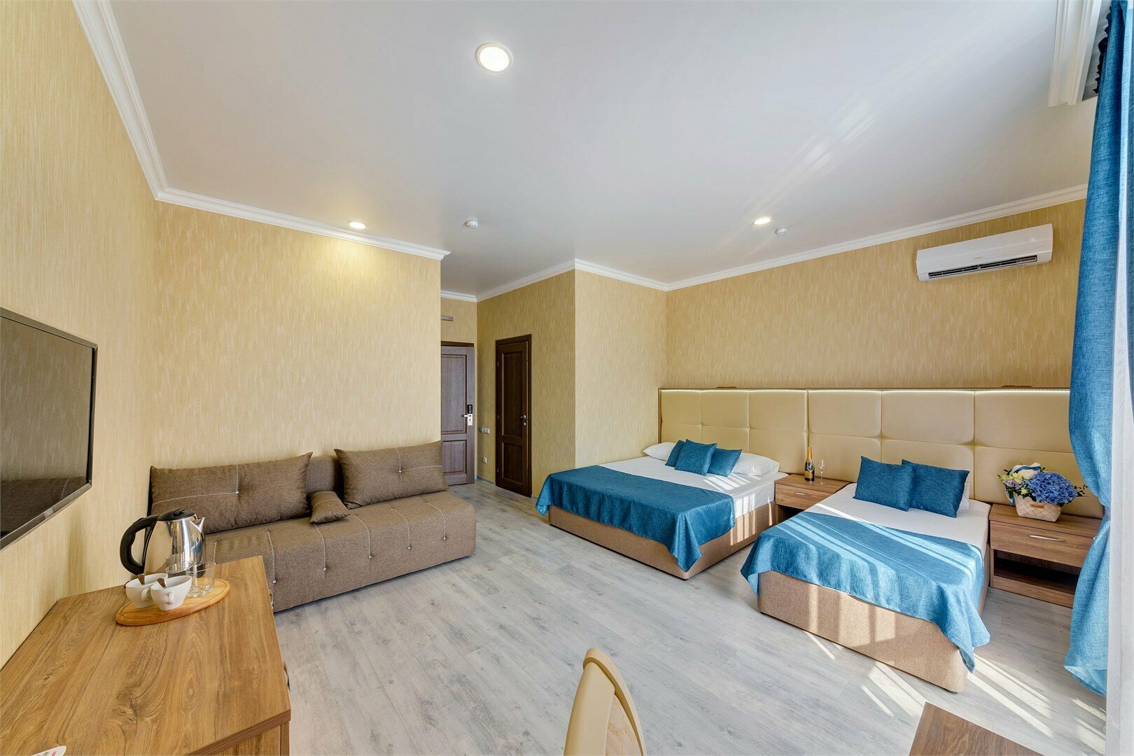 Семейный комфорт с видом на город