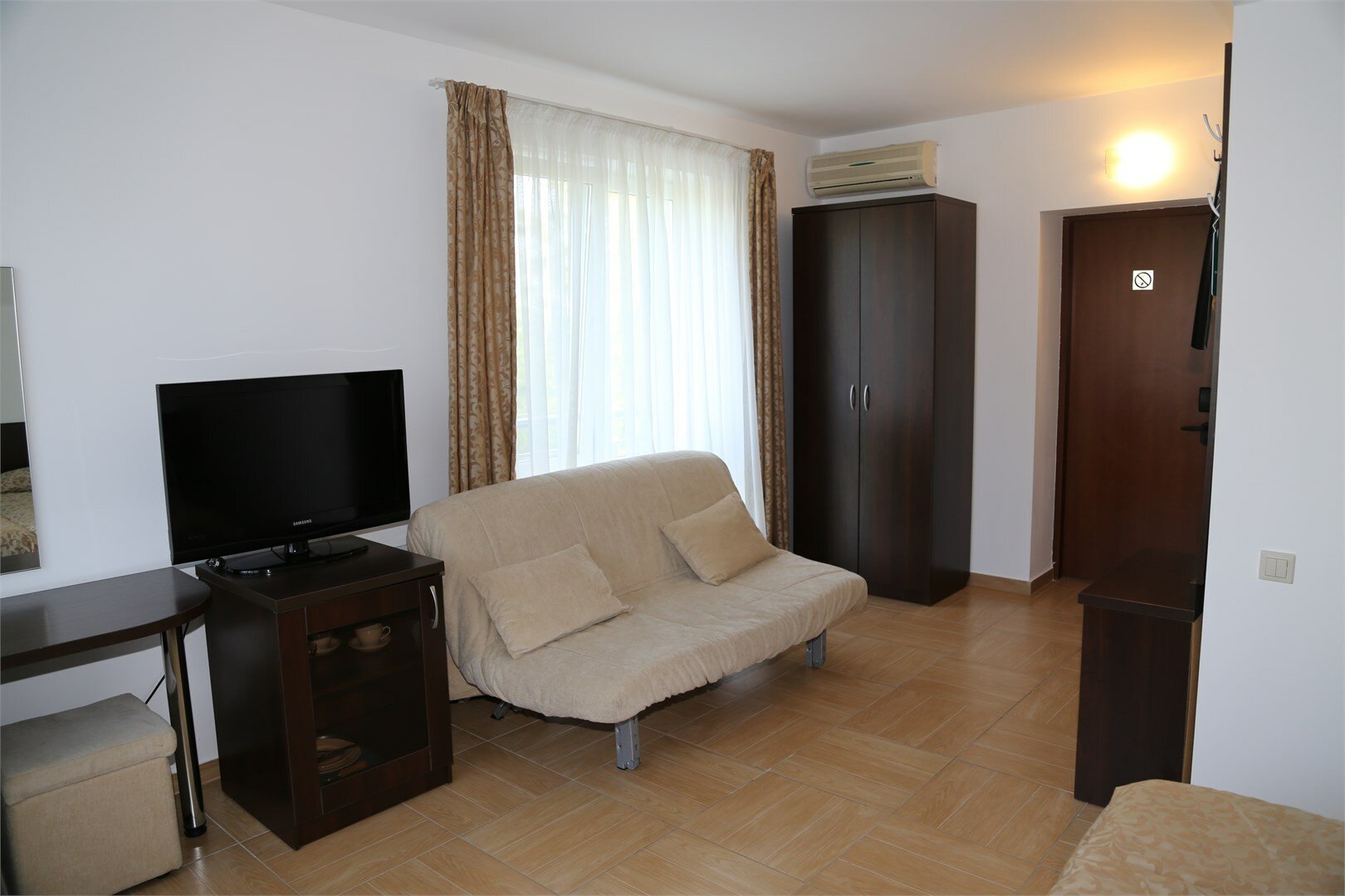 Стандарт с французским балконом 1-комнатный