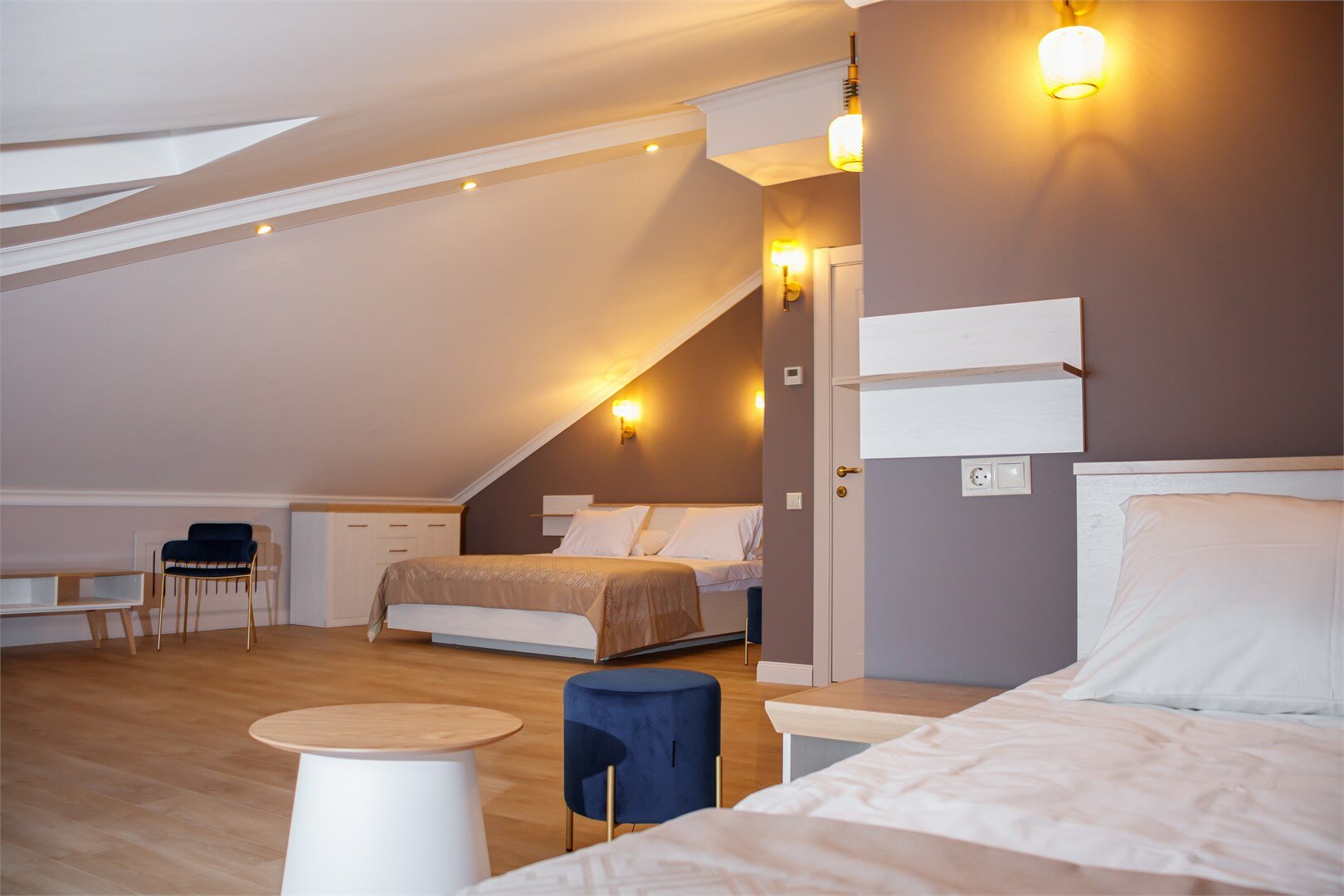 Семейный Мансардный