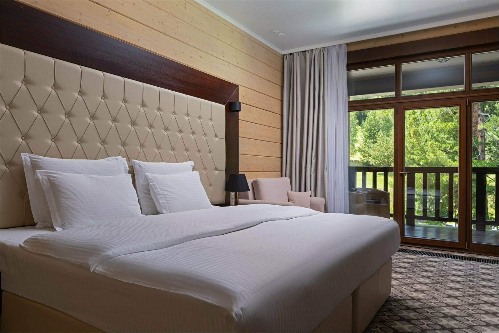 Улучшенный с террасой в здании гостиницы "Эдельвейс"