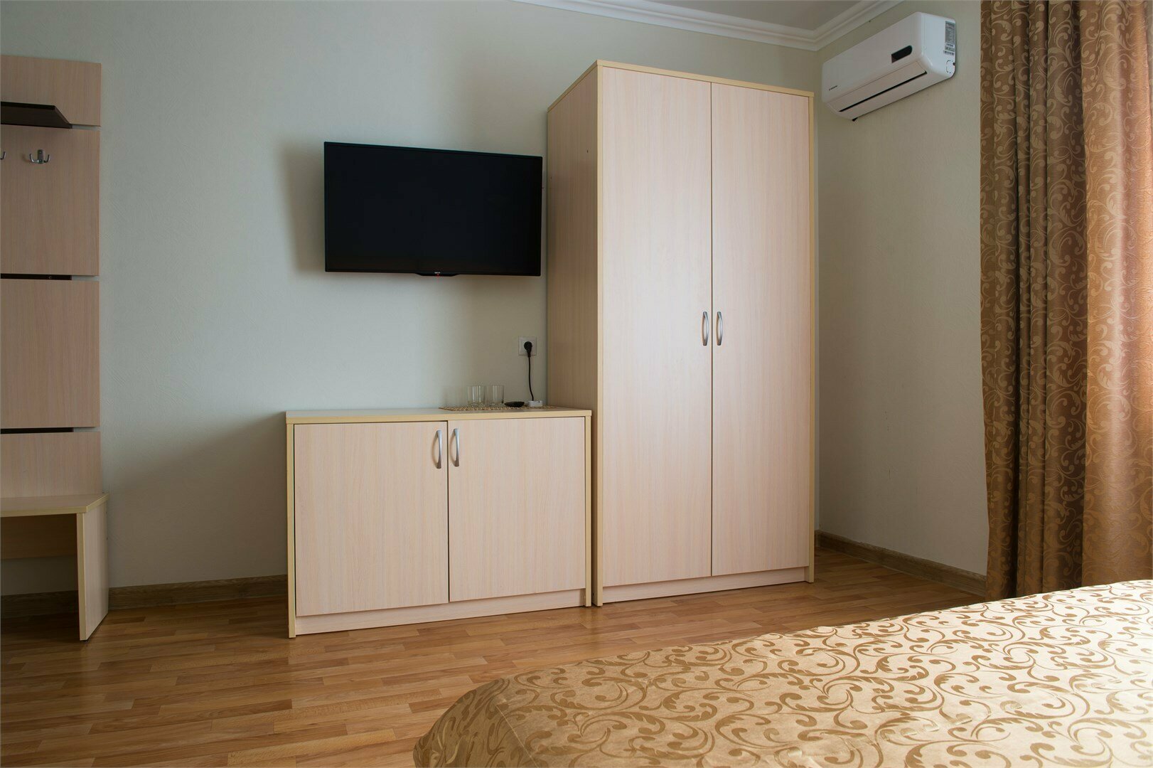 Стандарт. Корпус  9*  (заезд 14-00, выезд 12-00)