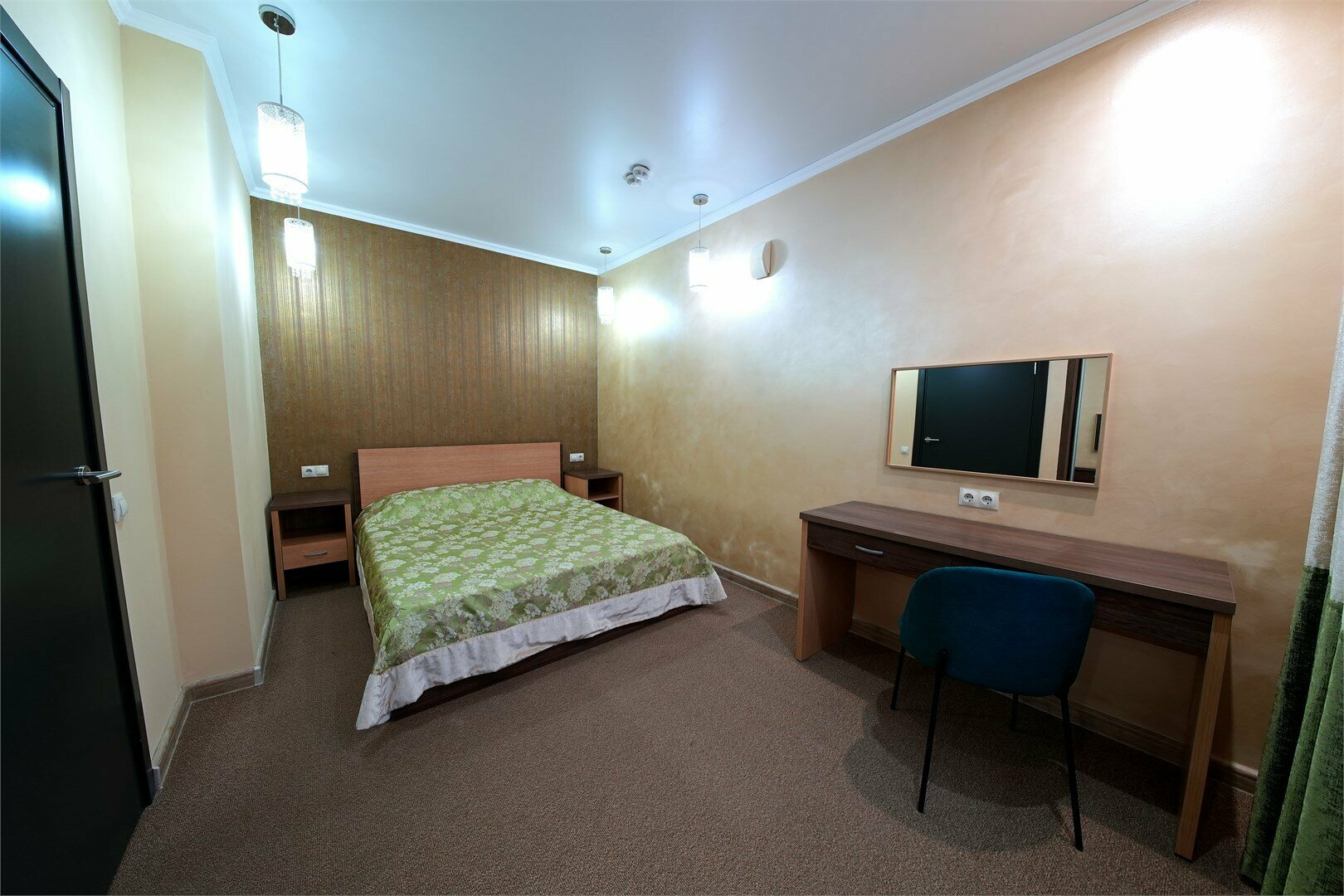 Стандарт 2-х комнатный. Корпус 9*  (заезд 14-00, выезд 12-00)