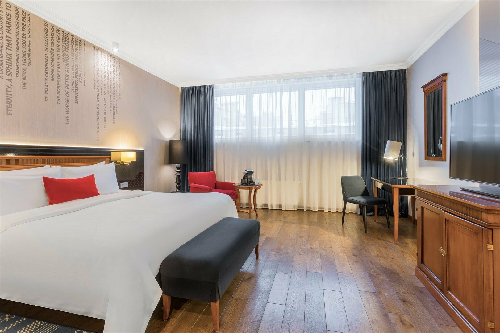 Супериор с двуспальной кроватью 5 этаж