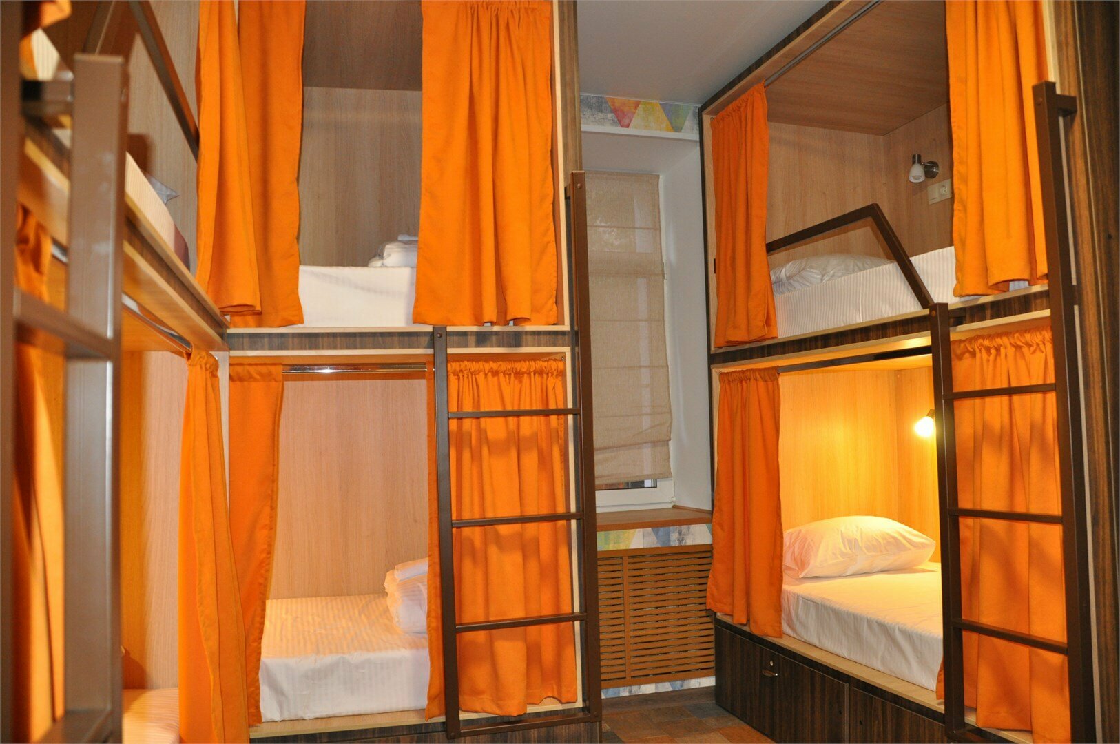 №4 Мужской 6- местный