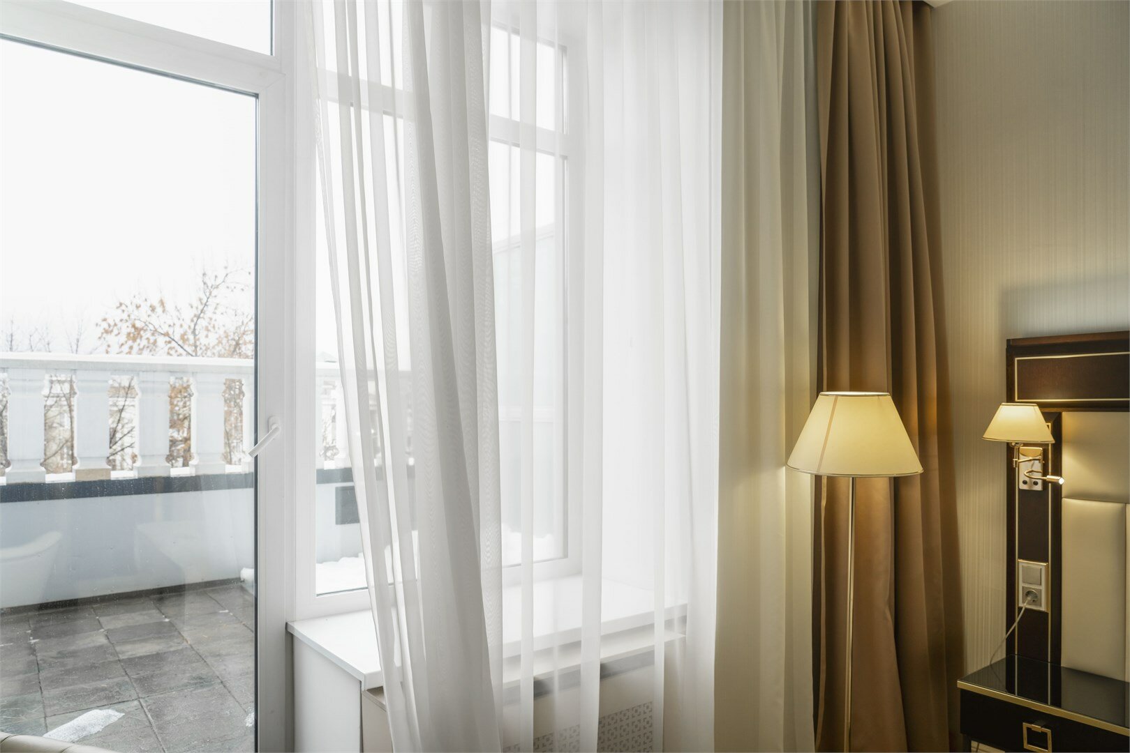 Стандартный номер с балконом и 1 двуспальной кроватью