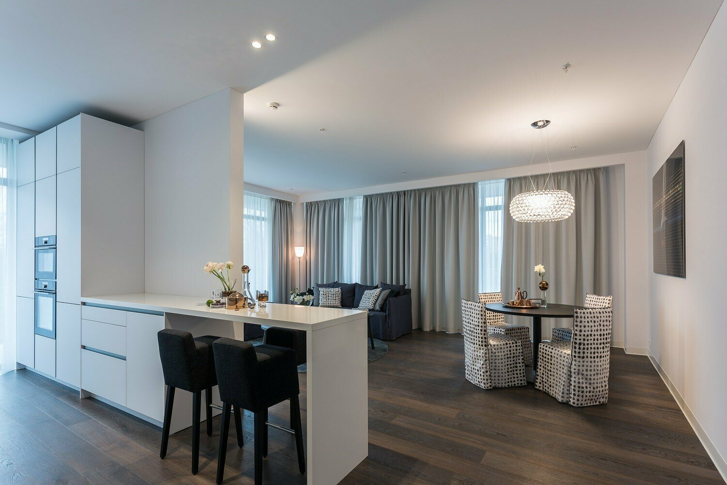 БИЗНЕС СЮИТ